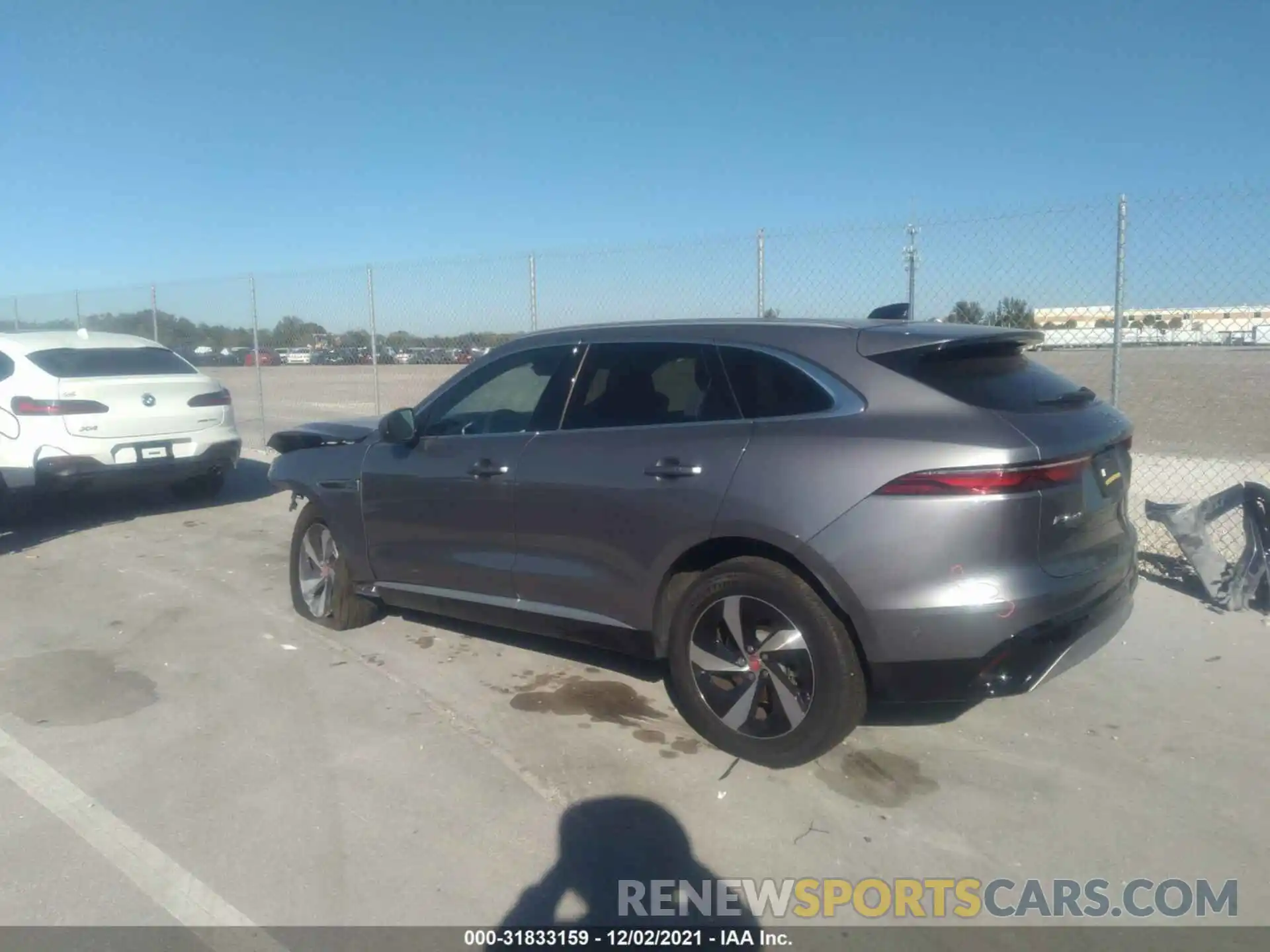 3 Photograph of a damaged car SADCJ2EXXMA672017 JAGUAR F-PACE 2021