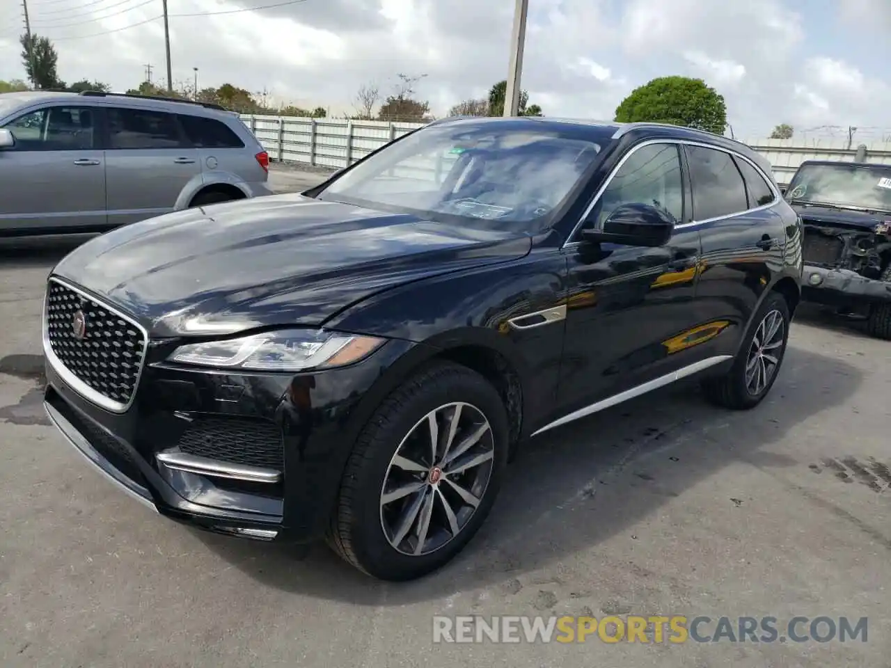 2 Photograph of a damaged car SADCJ2EXXMA686774 JAGUAR F-PACE 2021