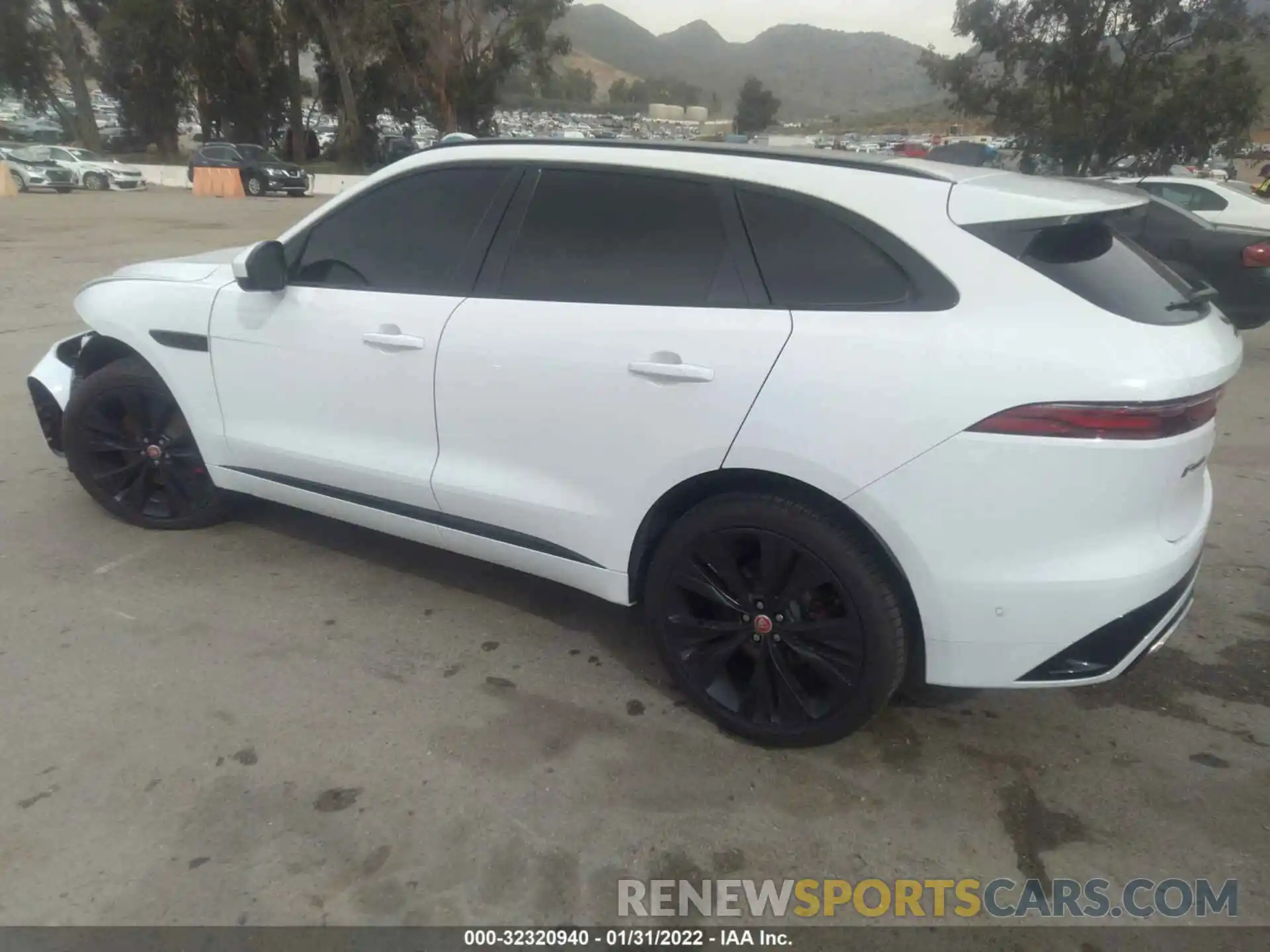 3 Фотография поврежденного автомобиля SADCT2FU4MA685506 JAGUAR F-PACE 2021