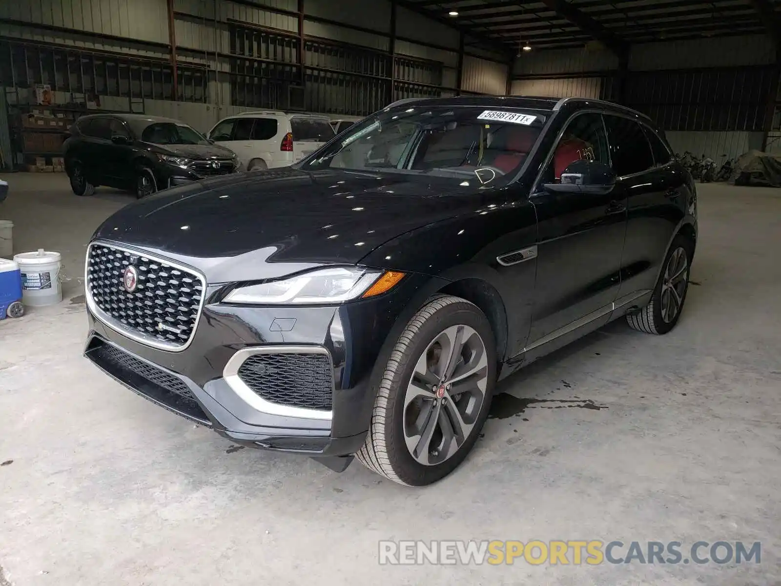 2 Фотография поврежденного автомобиля SADCT2FU9MA666899 JAGUAR F-PACE 2021