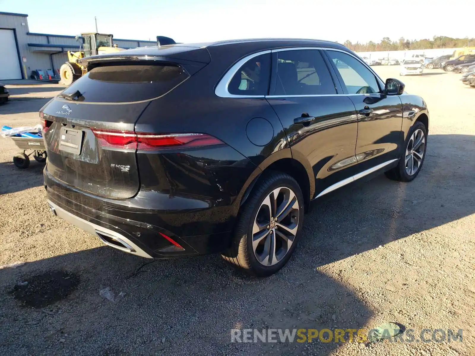 4 Photograph of a damaged car SADCT2FU9MA676283 JAGUAR F-PACE 2021