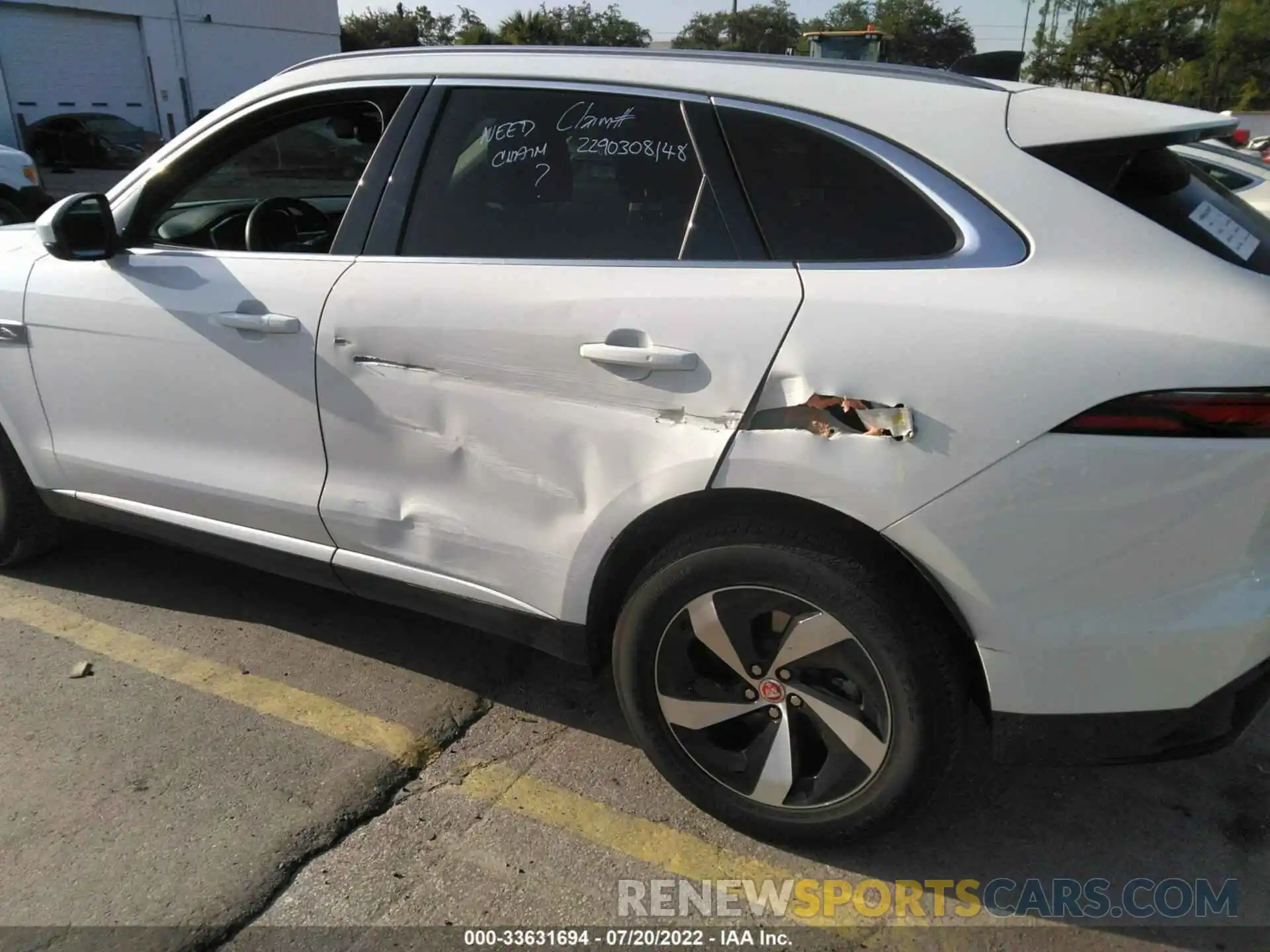 6 Photograph of a damaged car SADCJ2EX7NA690797 JAGUAR F-PACE 2022