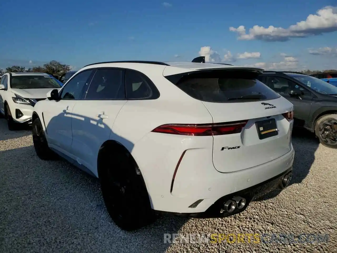 3 Photograph of a damaged car SADCZ2EE0NA697260 JAGUAR F-PACE 2022