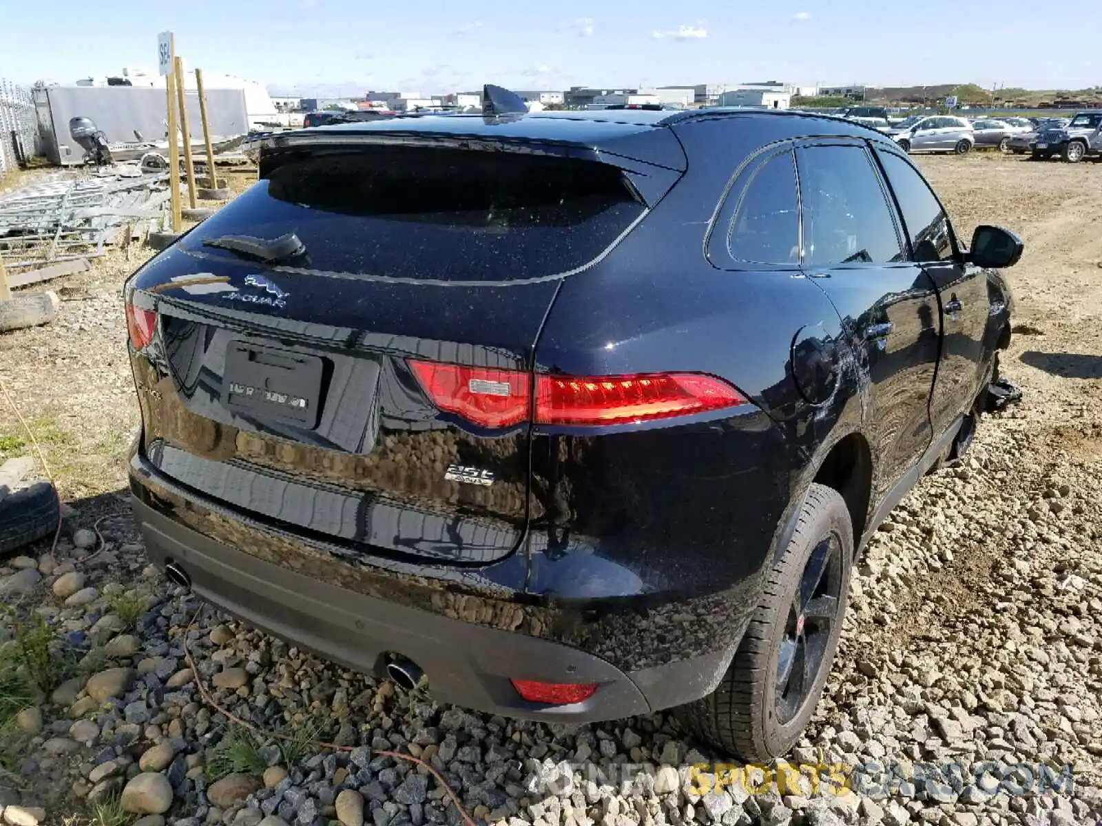 4 Фотография поврежденного автомобиля SADCJ2FX4KA360447 JAGUAR F-PACE PRE 2019