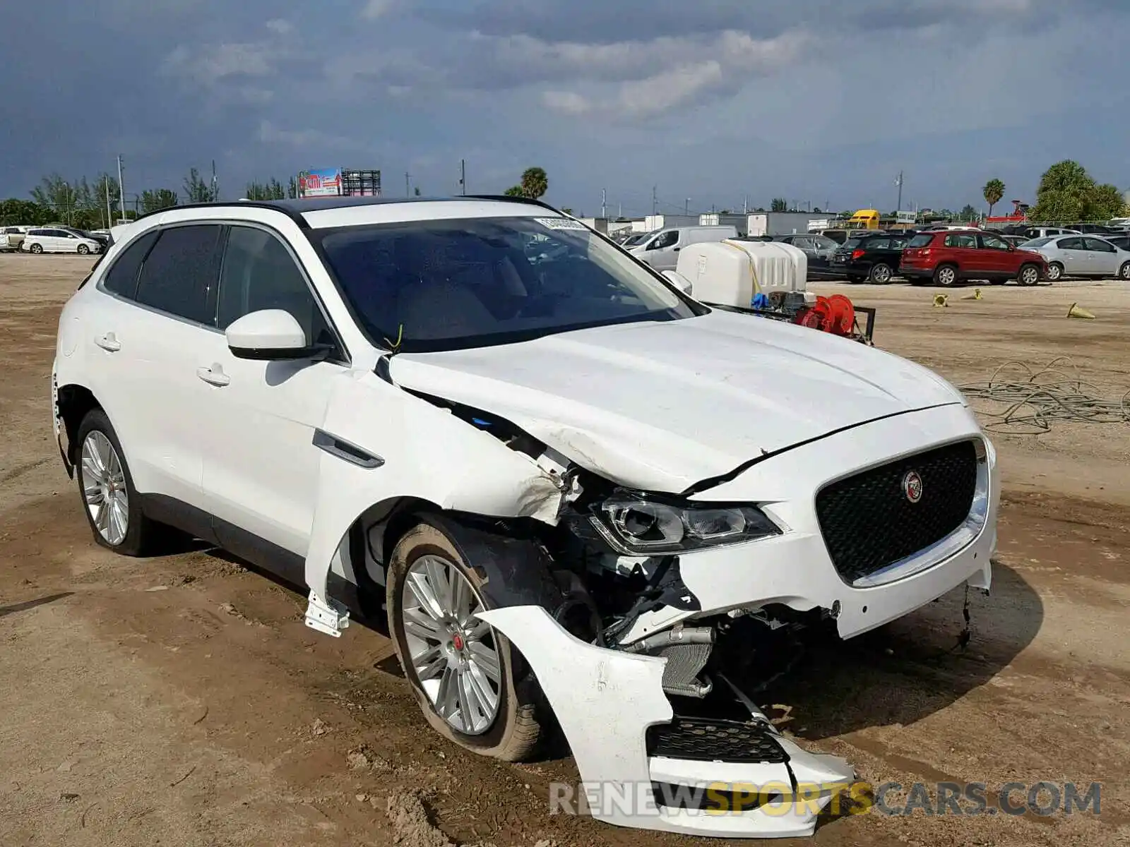 1 Фотография поврежденного автомобиля SADCJ2FX5KA356388 JAGUAR F-PACE PRE 2019