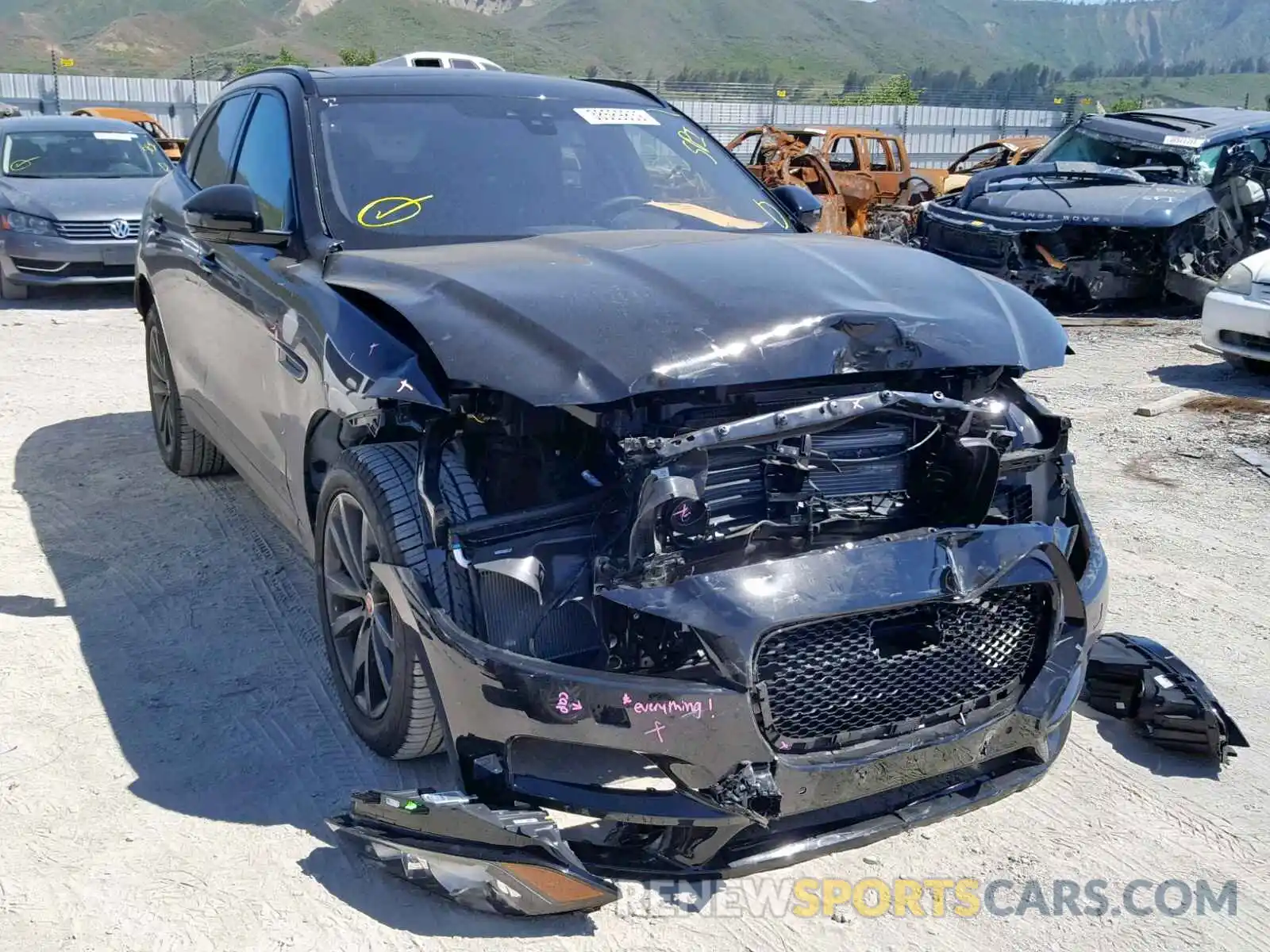 1 Photograph of a damaged car SADCK2GX0KA354611 JAGUAR F-PACE PRE 2019