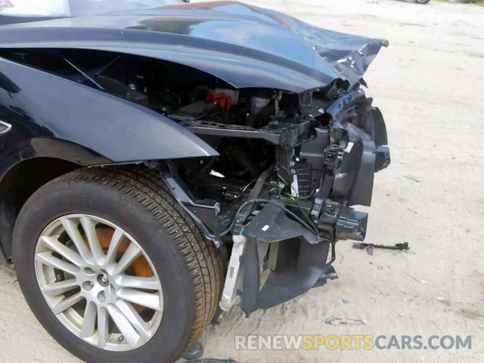 9 Photograph of a damaged car SADCK2GX5KA390312 JAGUAR F-PACE PRE 2019