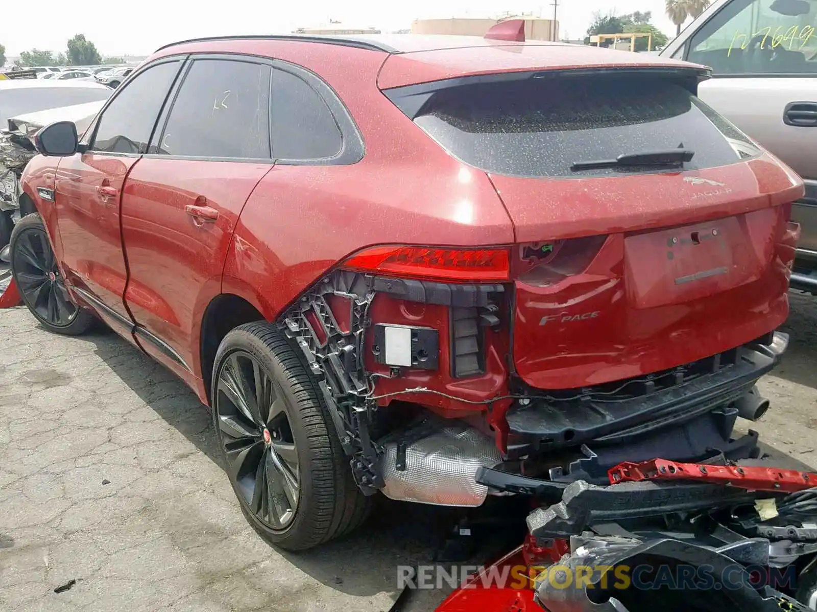 3 Photograph of a damaged car SADCL2GX6KA352293 JAGUAR F-PACE R - 2019