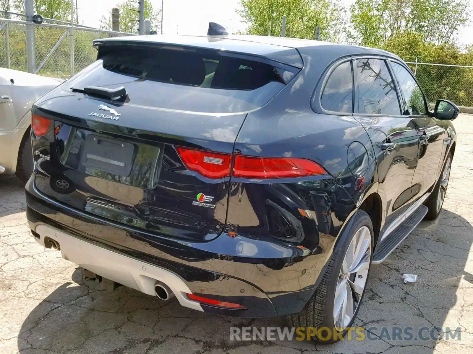 4 Фотография поврежденного автомобиля SADCM2FV2KA358637 JAGUAR F-PACE S 2019