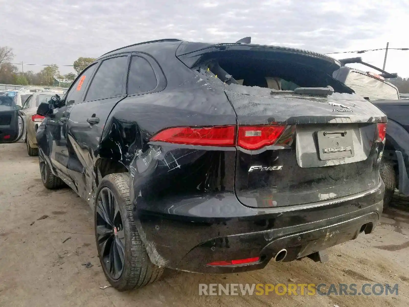 3 Photograph of a damaged car SADCM2FV4KA356890 JAGUAR F-PACE S 2019