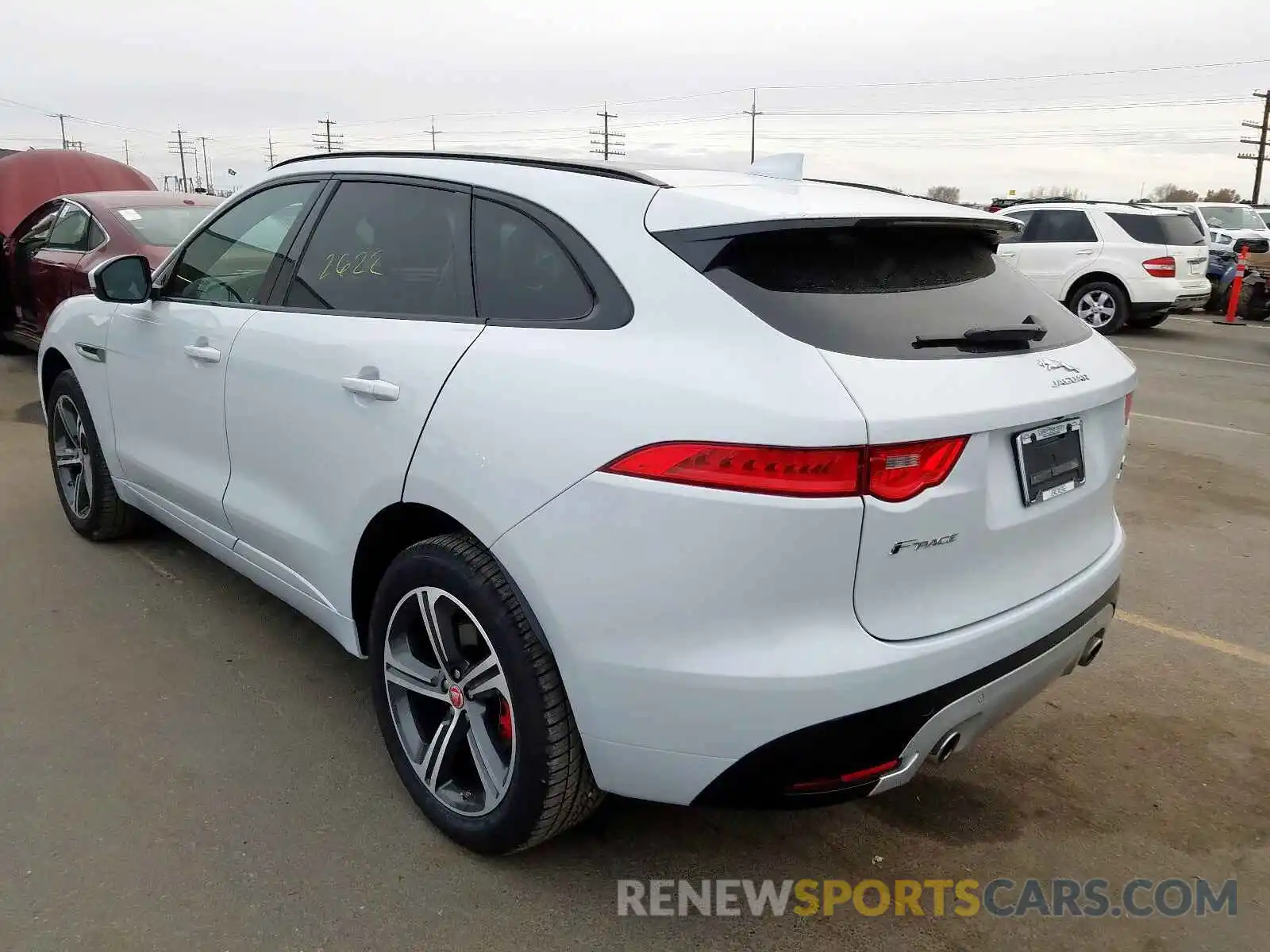 3 Фотография поврежденного автомобиля SADCM2FV5KA356767 JAGUAR F-PACE S 2019