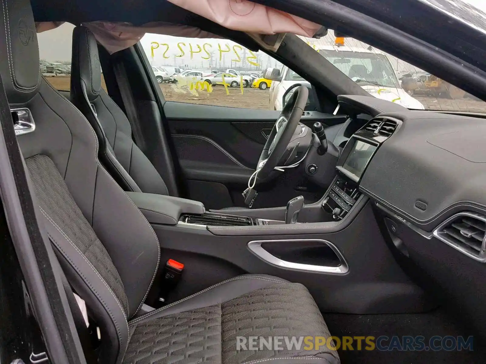 5 Photograph of a damaged car SADCZ2EE1KA607965 JAGUAR F-PACE SVR 2019