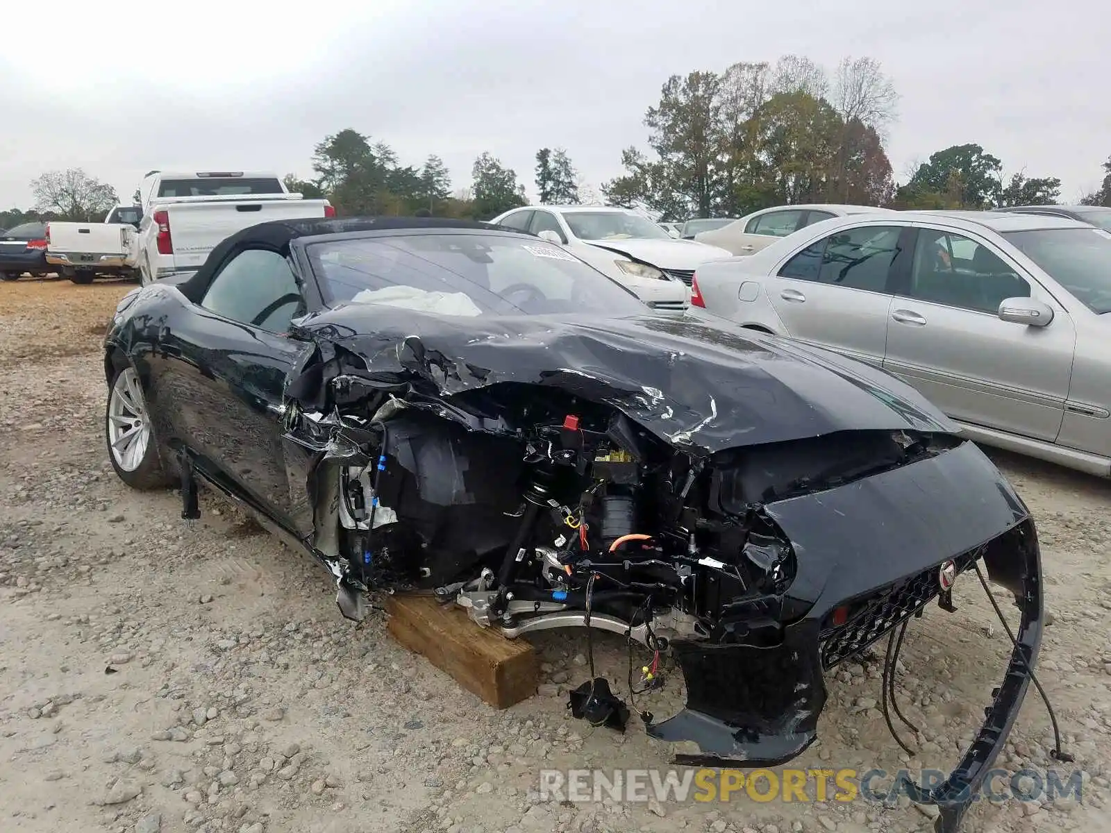 1 Фотография поврежденного автомобиля SAJDD5EV0KCK62241 JAGUAR F-TYPE 2019