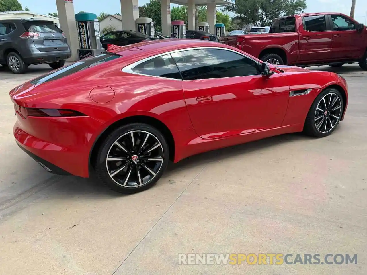 4 Photograph of a damaged car SADCJ2FX5LA628925 JAGUAR F-TYPE 2020