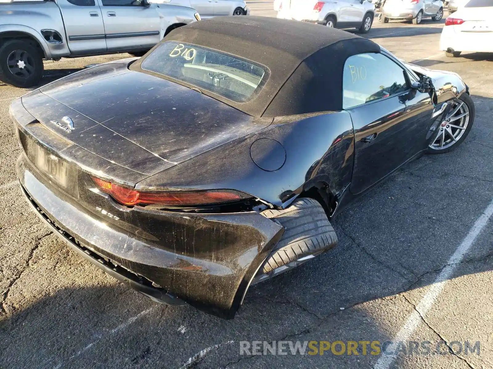 4 Photograph of a damaged car SAJDD5GX1LCK66671 JAGUAR F-TYPE 2020