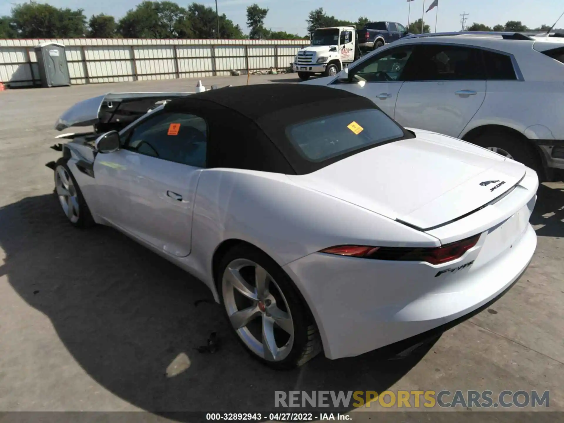 3 Фотография поврежденного автомобиля SAJDD5GX3MCK75079 JAGUAR F-TYPE 2021