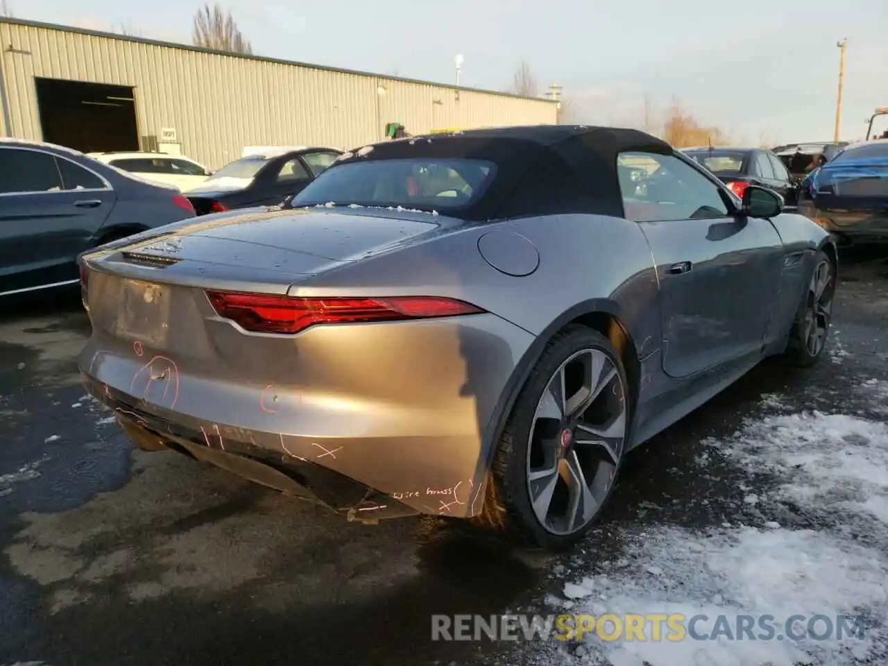 4 Фотография поврежденного автомобиля SAJDF5GX9MCK70057 JAGUAR F-TYPE 2021