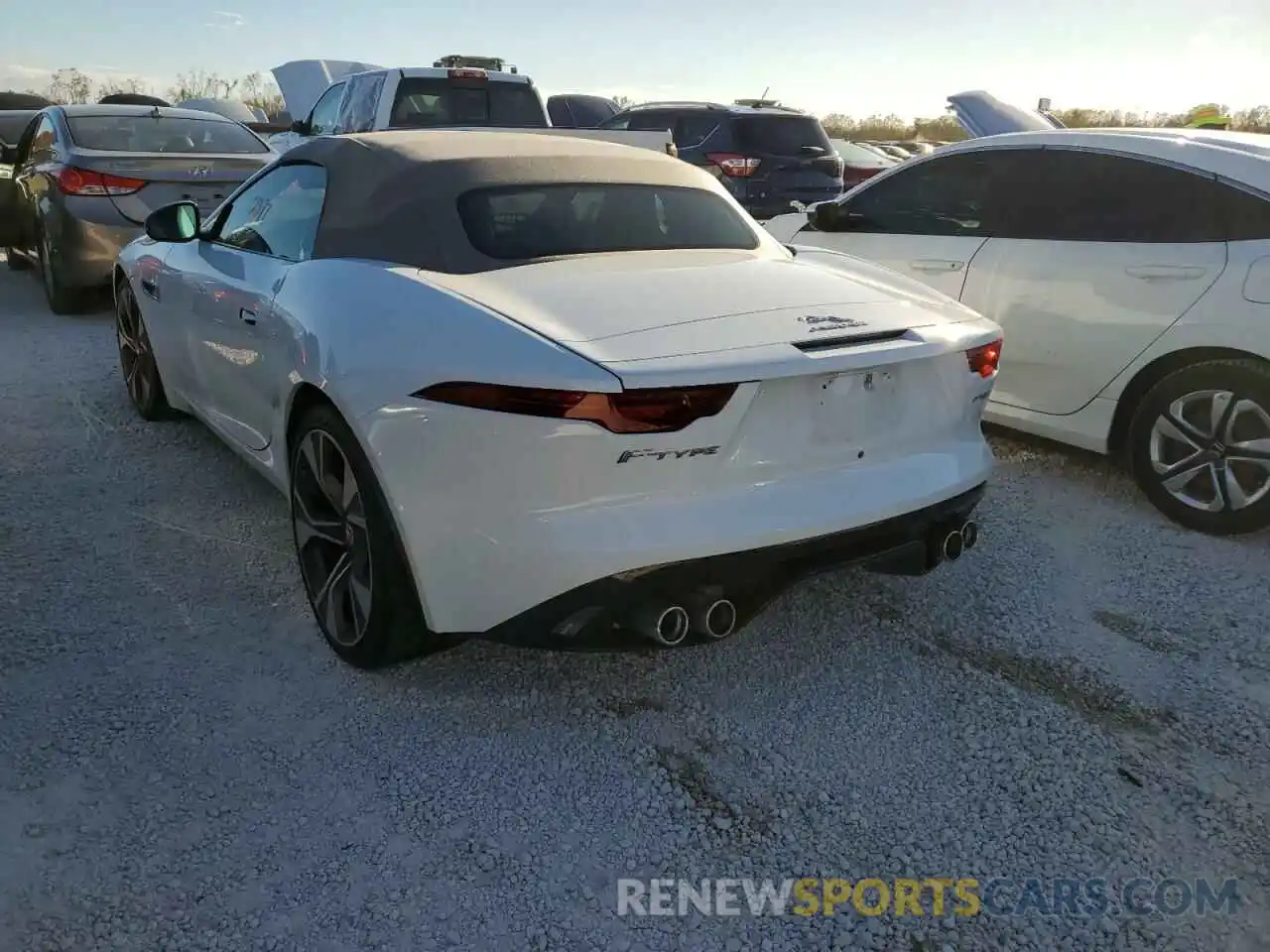 4 Photograph of a damaged car SAJDD5EE0NCK78542 JAGUAR F-TYPE 2022