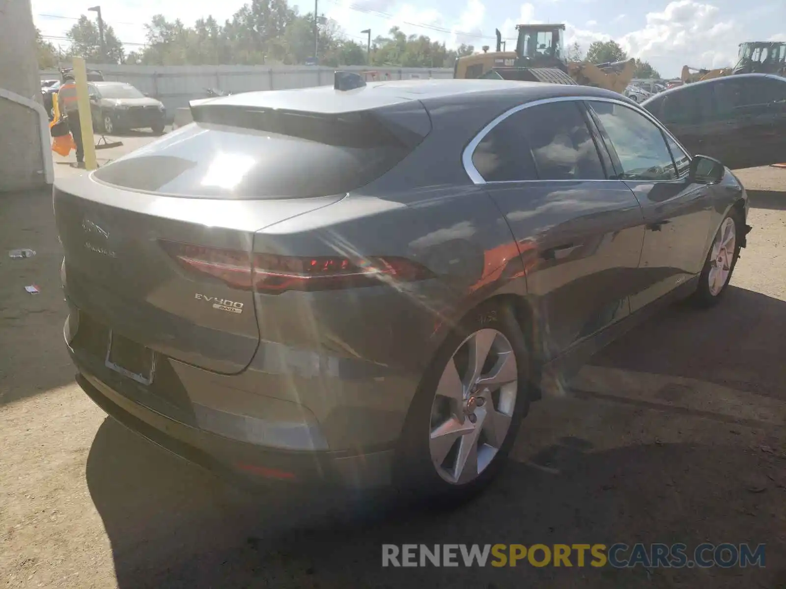 4 Photograph of a damaged car SADHB2S13K1F68682 JAGUAR I-PACE 2019