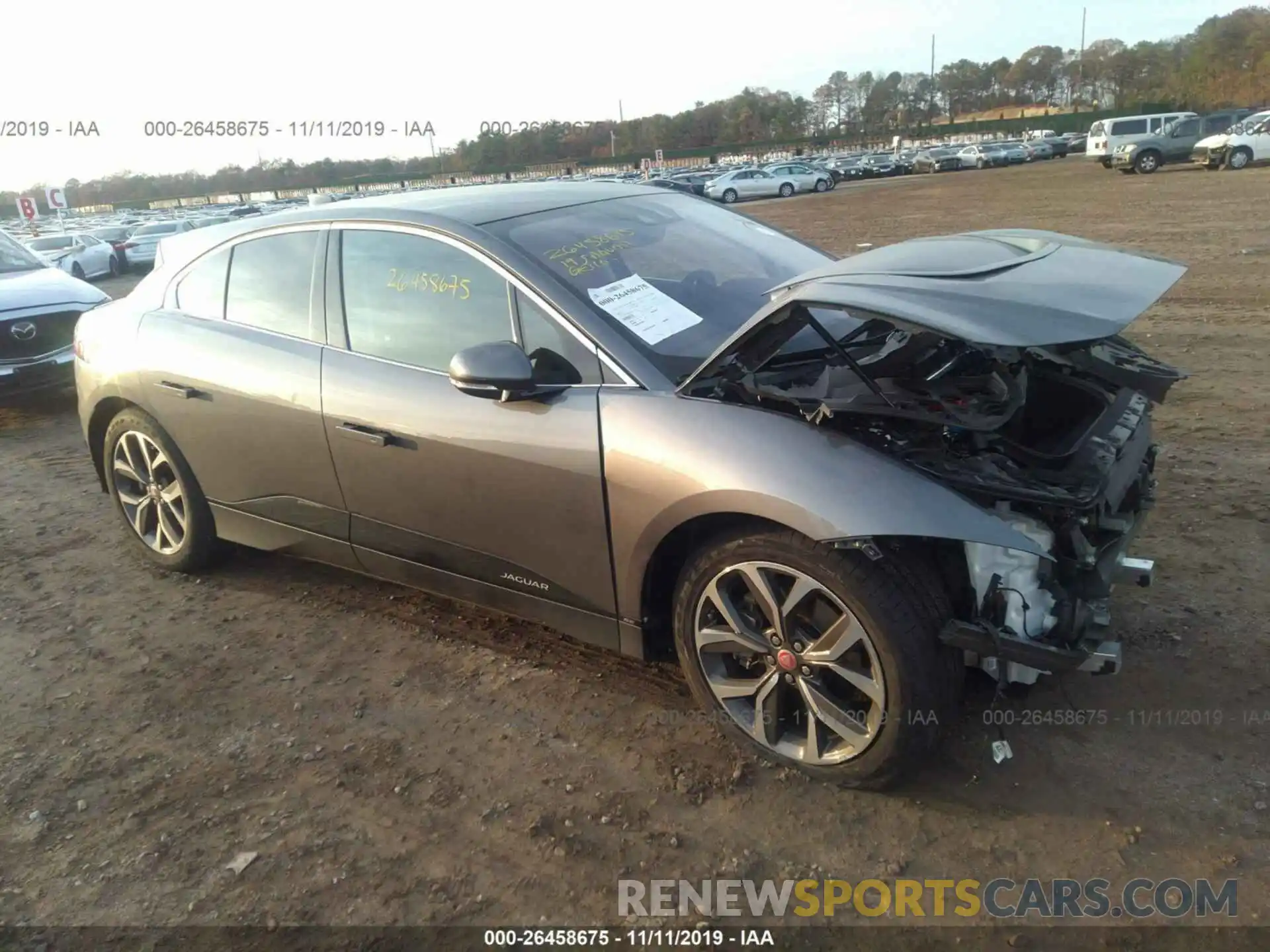 1 Photograph of a damaged car SADHC2S10K1F72900 JAGUAR I-PACE 2019