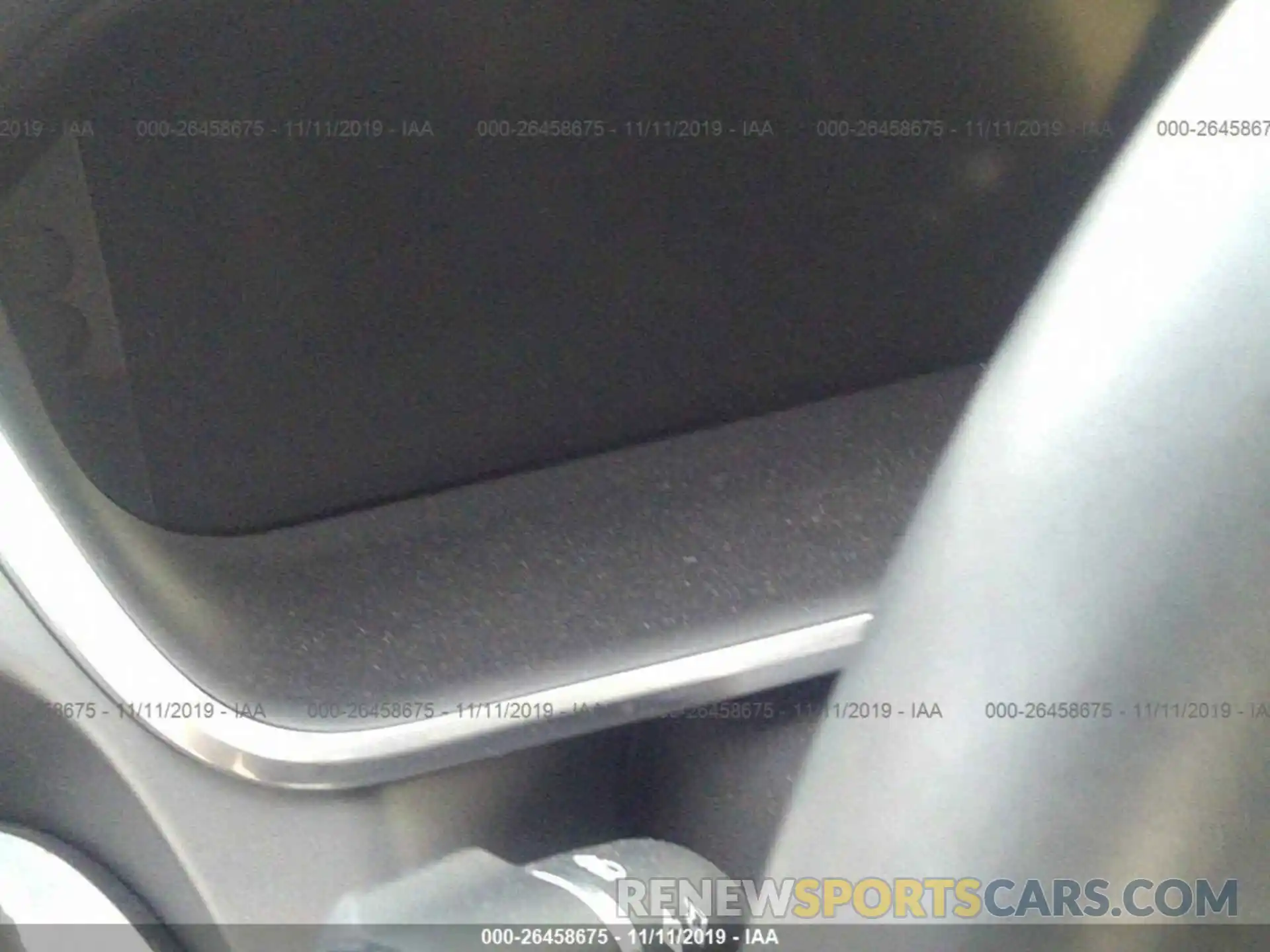 7 Photograph of a damaged car SADHC2S10K1F72900 JAGUAR I-PACE 2019