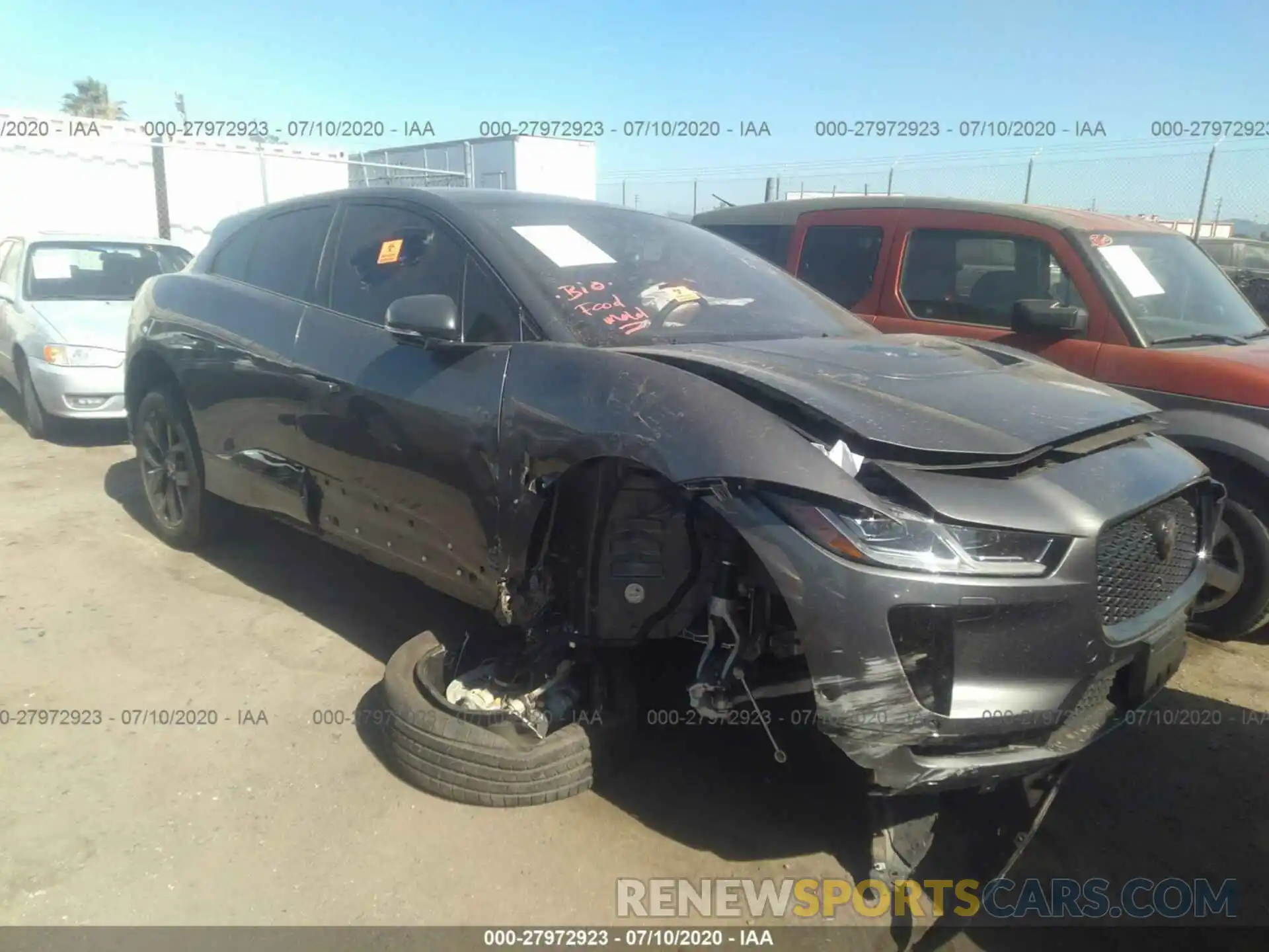 1 Photograph of a damaged car SADHC2S10K1F73884 JAGUAR I-PACE 2019