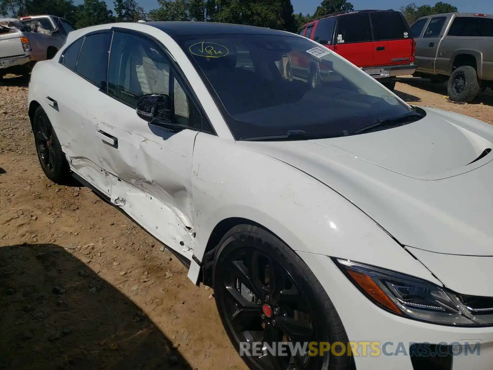 9 Photograph of a damaged car SADHC2S12K1F76379 JAGUAR I-PACE 2019