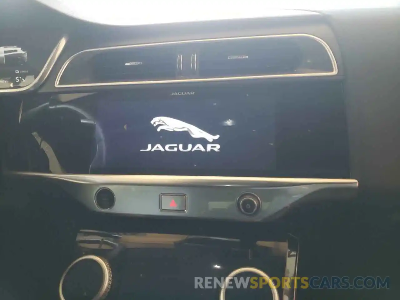 9 Photograph of a damaged car SADHC2S19K1F76735 JAGUAR I-PACE 2019