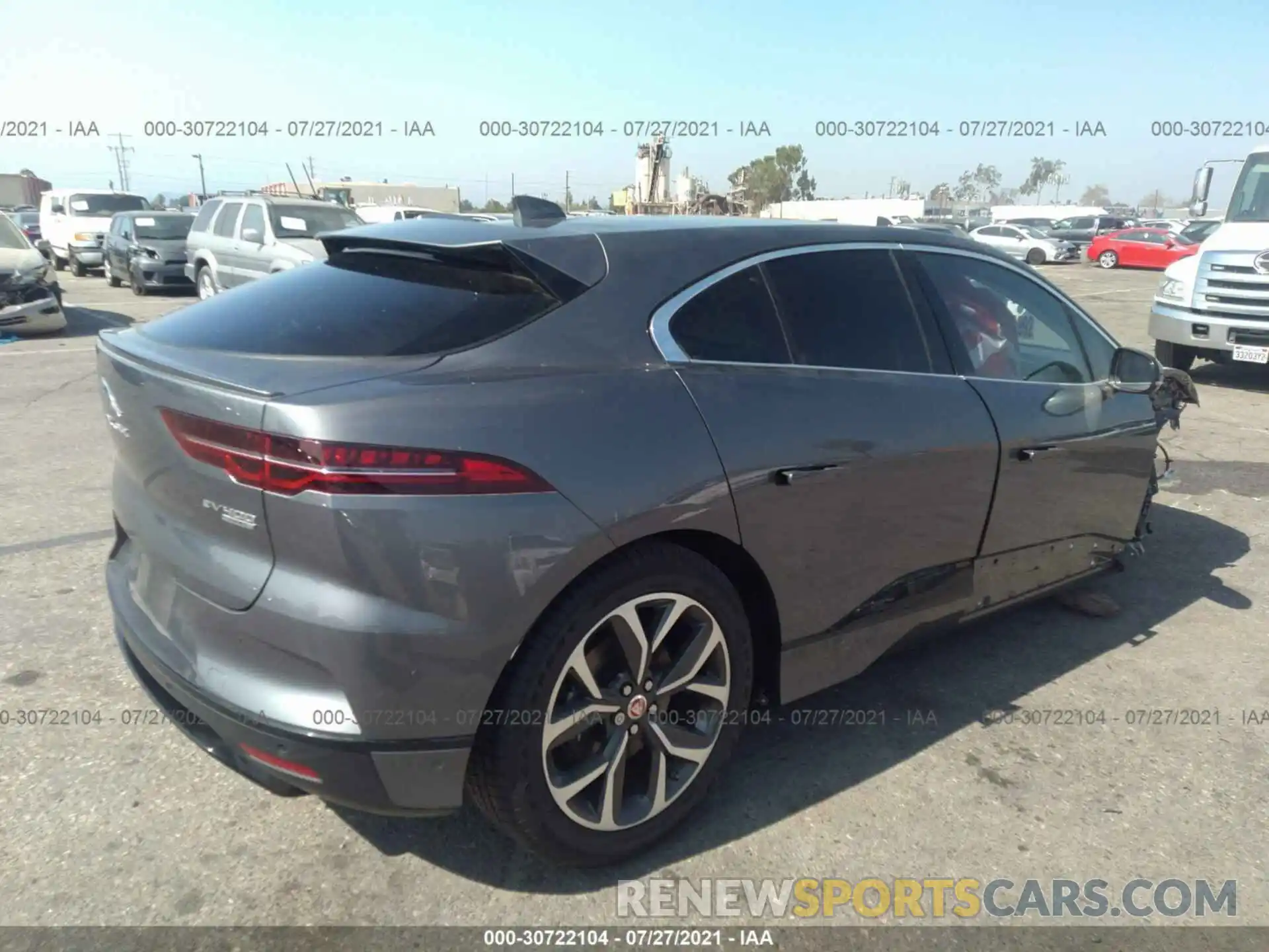 4 Photograph of a damaged car SADHD2S10K1F69394 JAGUAR I-PACE 2019