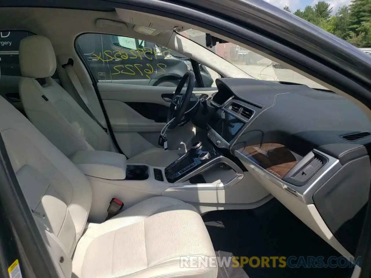 5 Photograph of a damaged car SADHD2S11K1F62602 JAGUAR I-PACE 2019