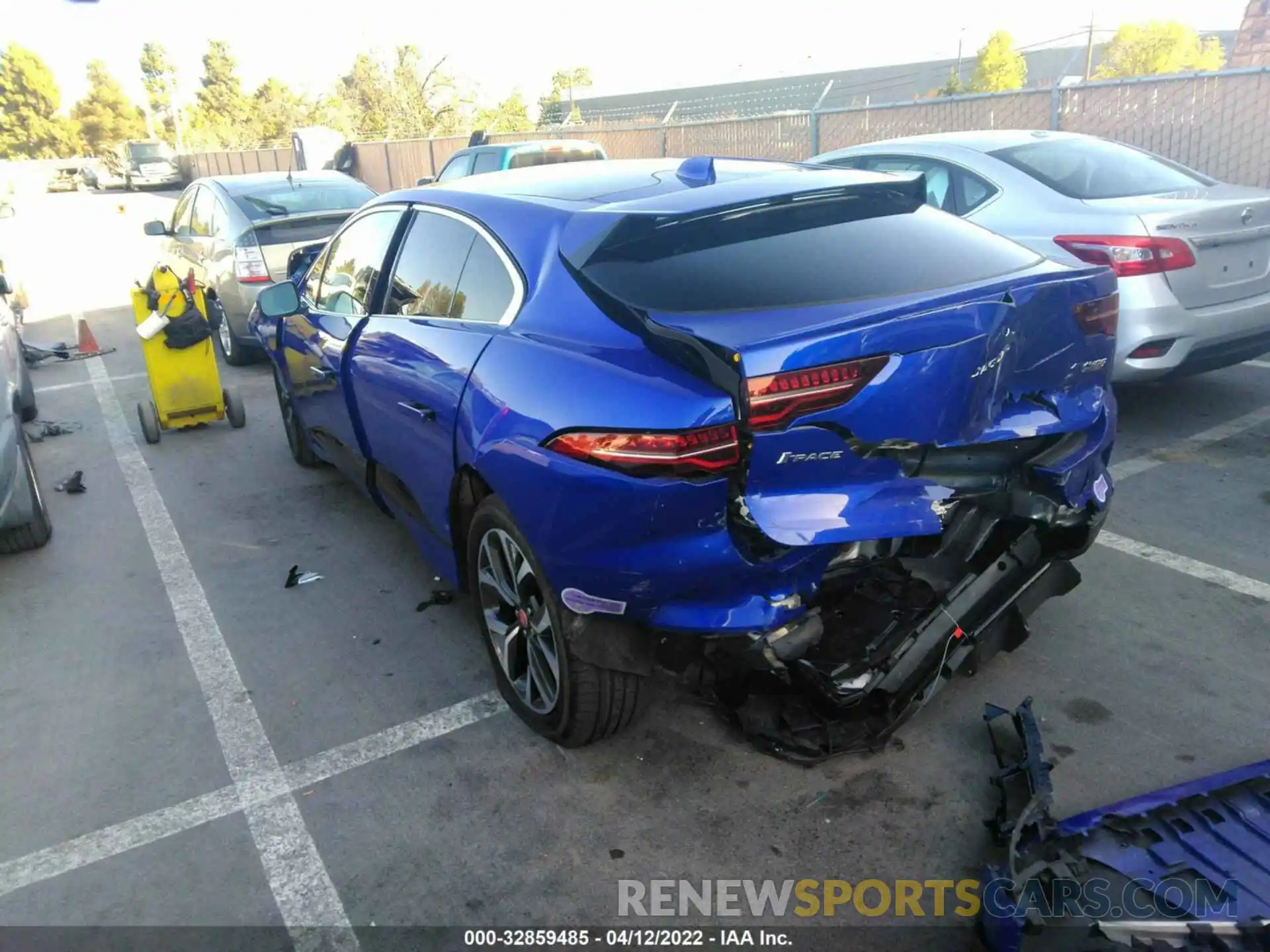 3 Photograph of a damaged car SADHD2S11K1F64222 JAGUAR I-PACE 2019