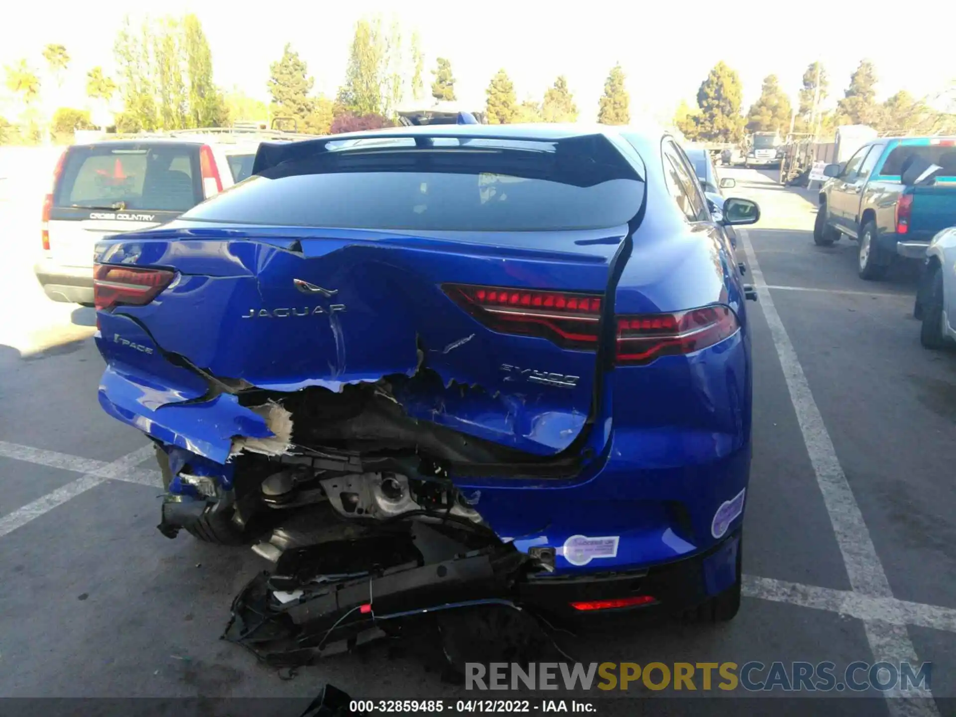 6 Photograph of a damaged car SADHD2S11K1F64222 JAGUAR I-PACE 2019