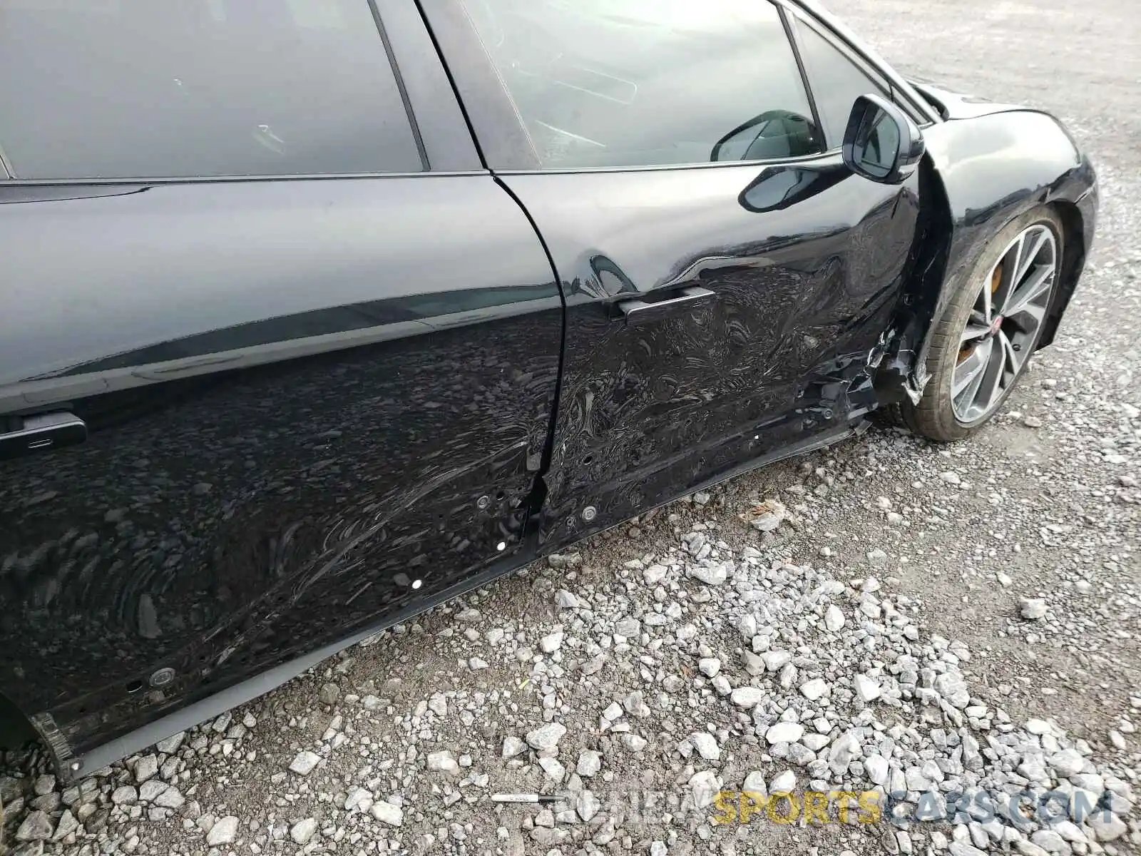 9 Photograph of a damaged car SADHD2S11K1F74278 JAGUAR I-PACE 2019