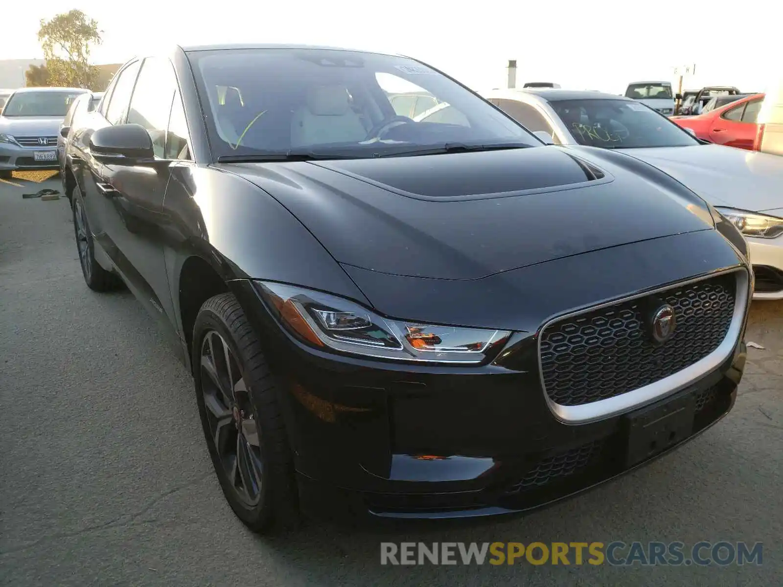 1 Photograph of a damaged car SADHD2S13K1F75660 JAGUAR I-PACE 2019