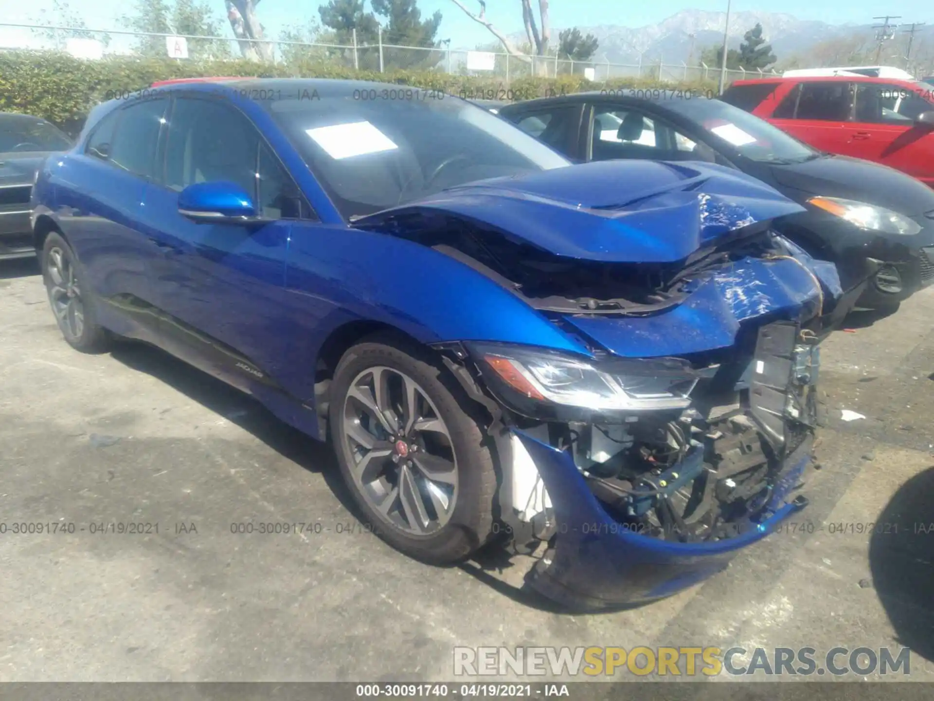 1 Photograph of a damaged car SADHD2S14K1F70841 JAGUAR I-PACE 2019