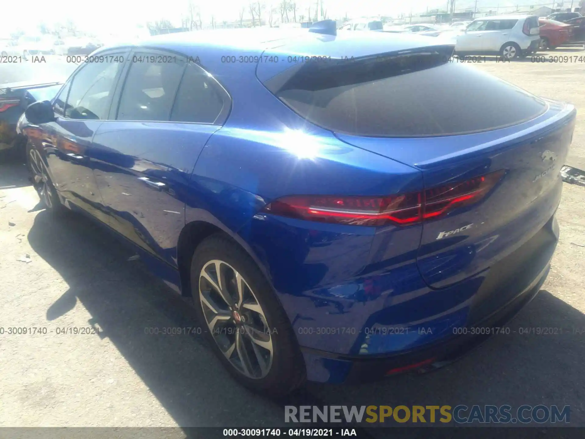 3 Photograph of a damaged car SADHD2S14K1F70841 JAGUAR I-PACE 2019