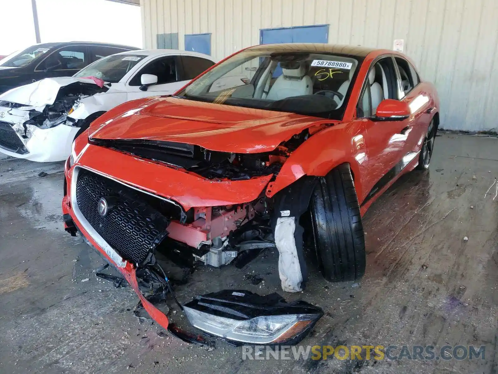 2 Photograph of a damaged car SADHD2S15K1F61873 JAGUAR I-PACE 2019