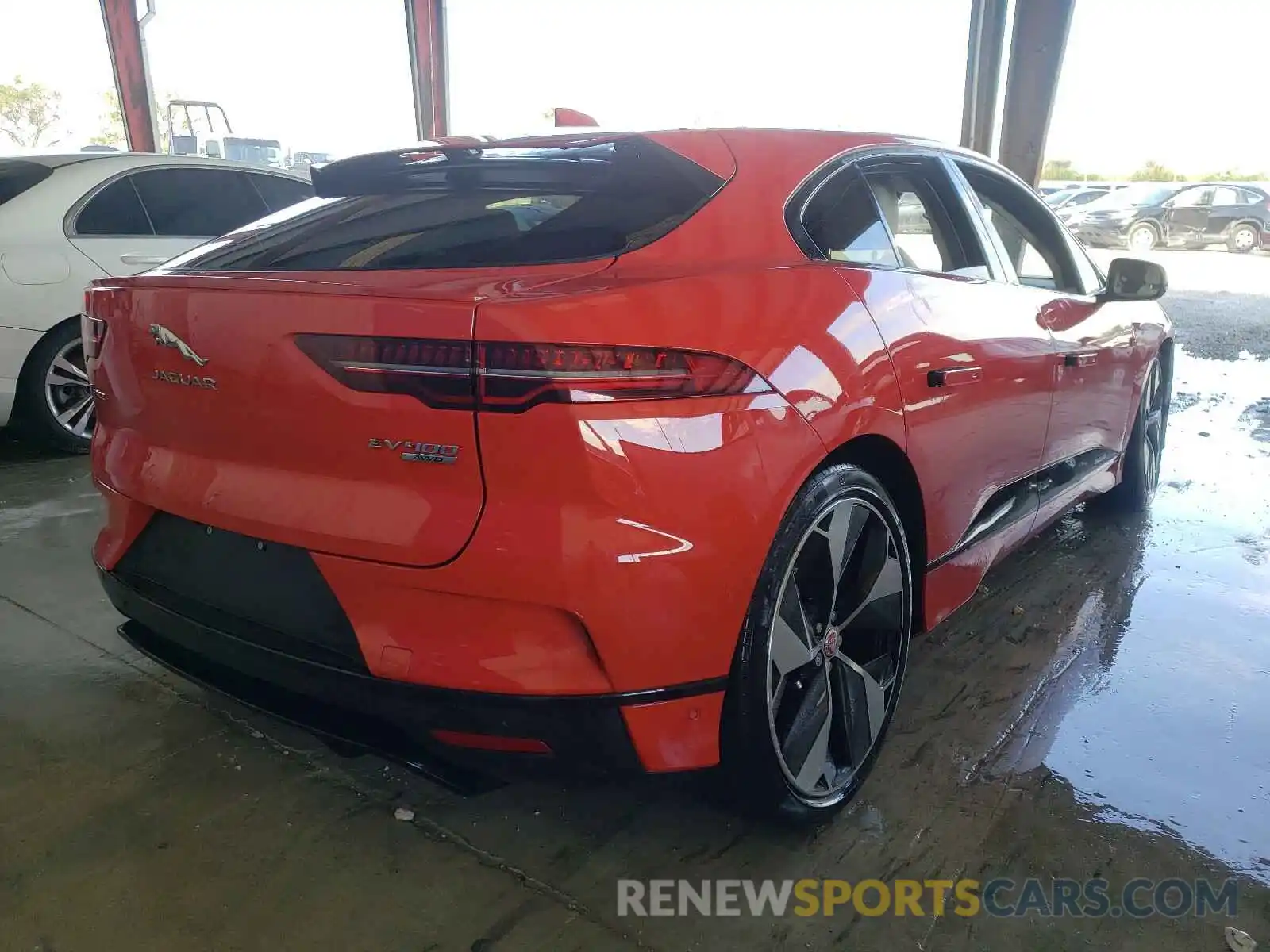 4 Photograph of a damaged car SADHD2S15K1F61873 JAGUAR I-PACE 2019