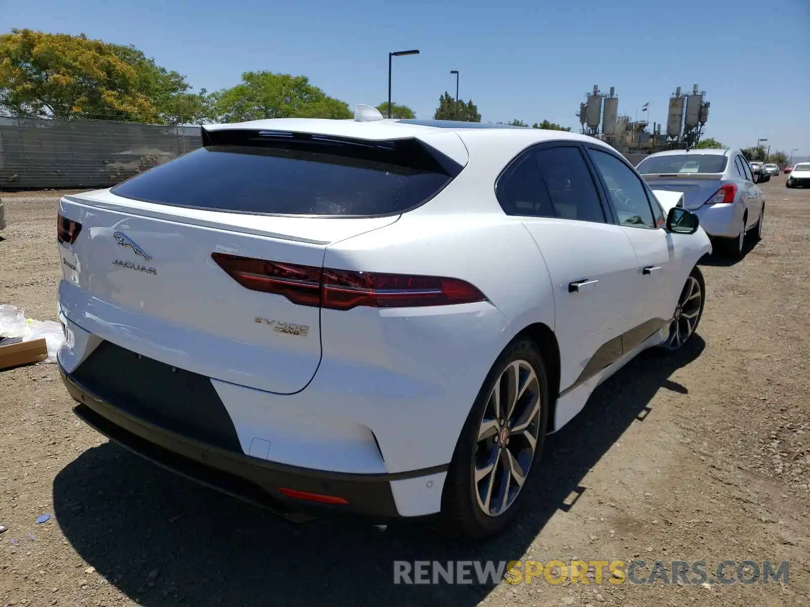 4 Photograph of a damaged car SADHD2S15K1F65843 JAGUAR I-PACE 2019