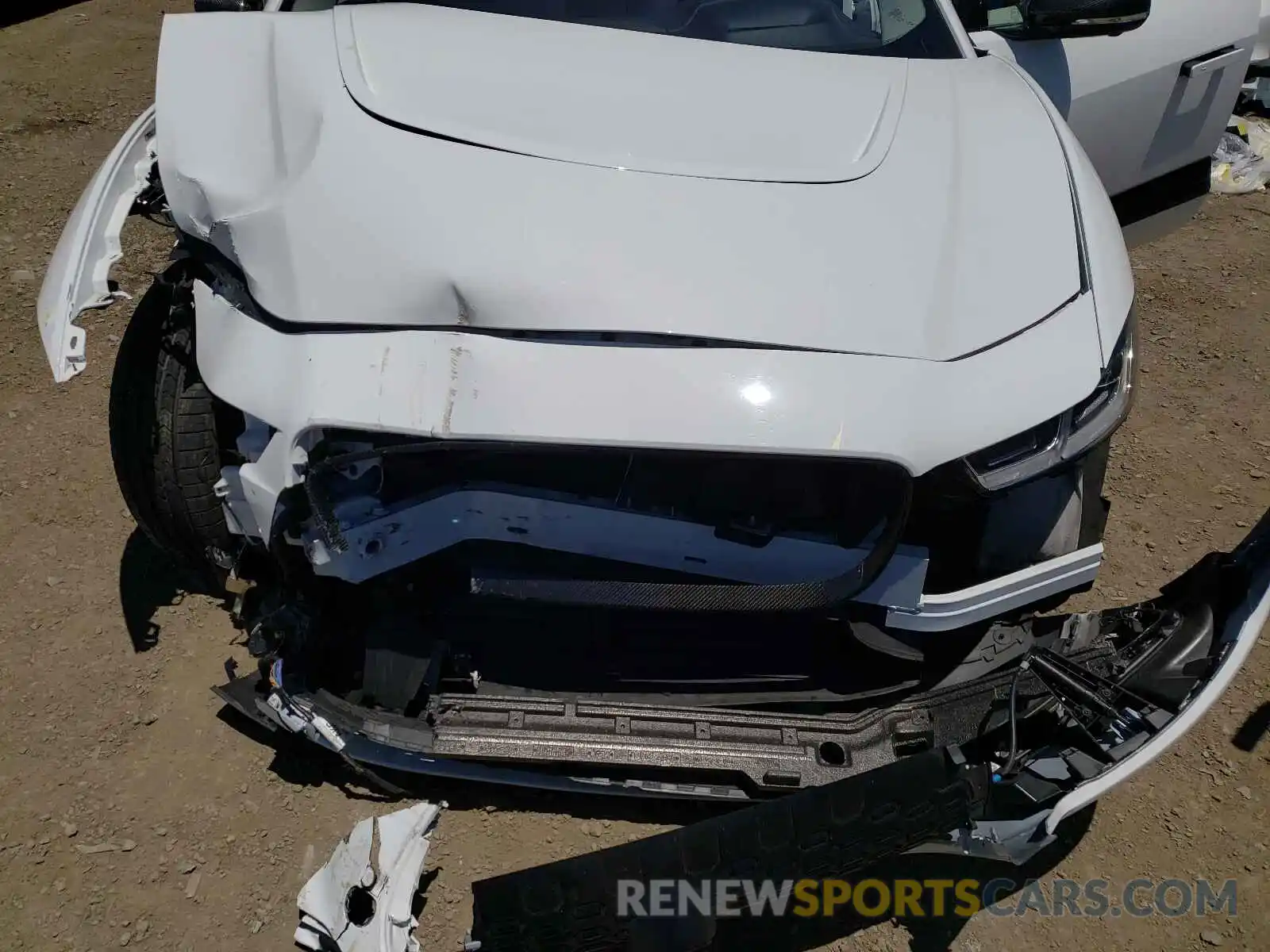 7 Photograph of a damaged car SADHD2S15K1F65843 JAGUAR I-PACE 2019