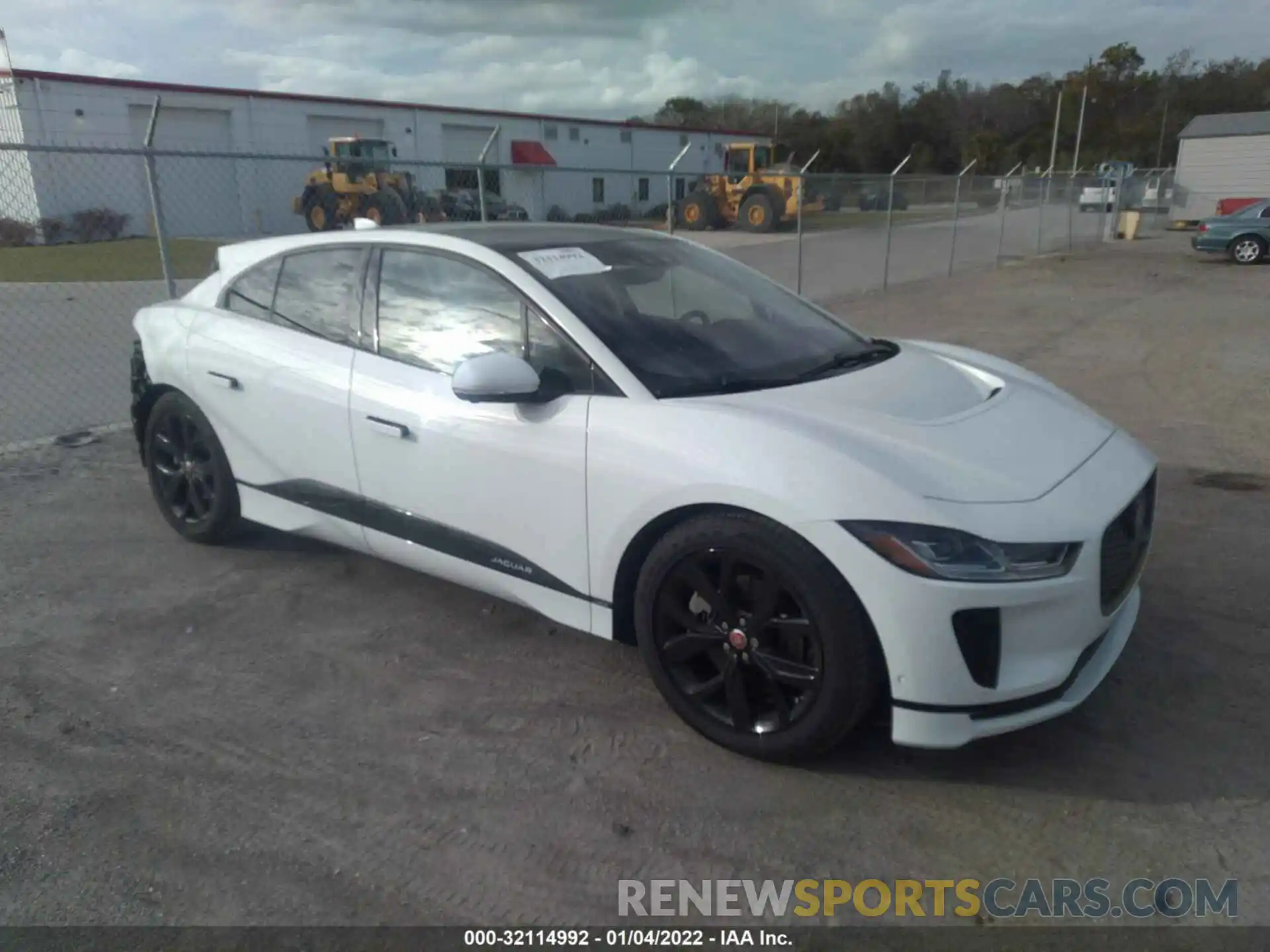 1 Photograph of a damaged car SADHD2S15K1F74235 JAGUAR I-PACE 2019