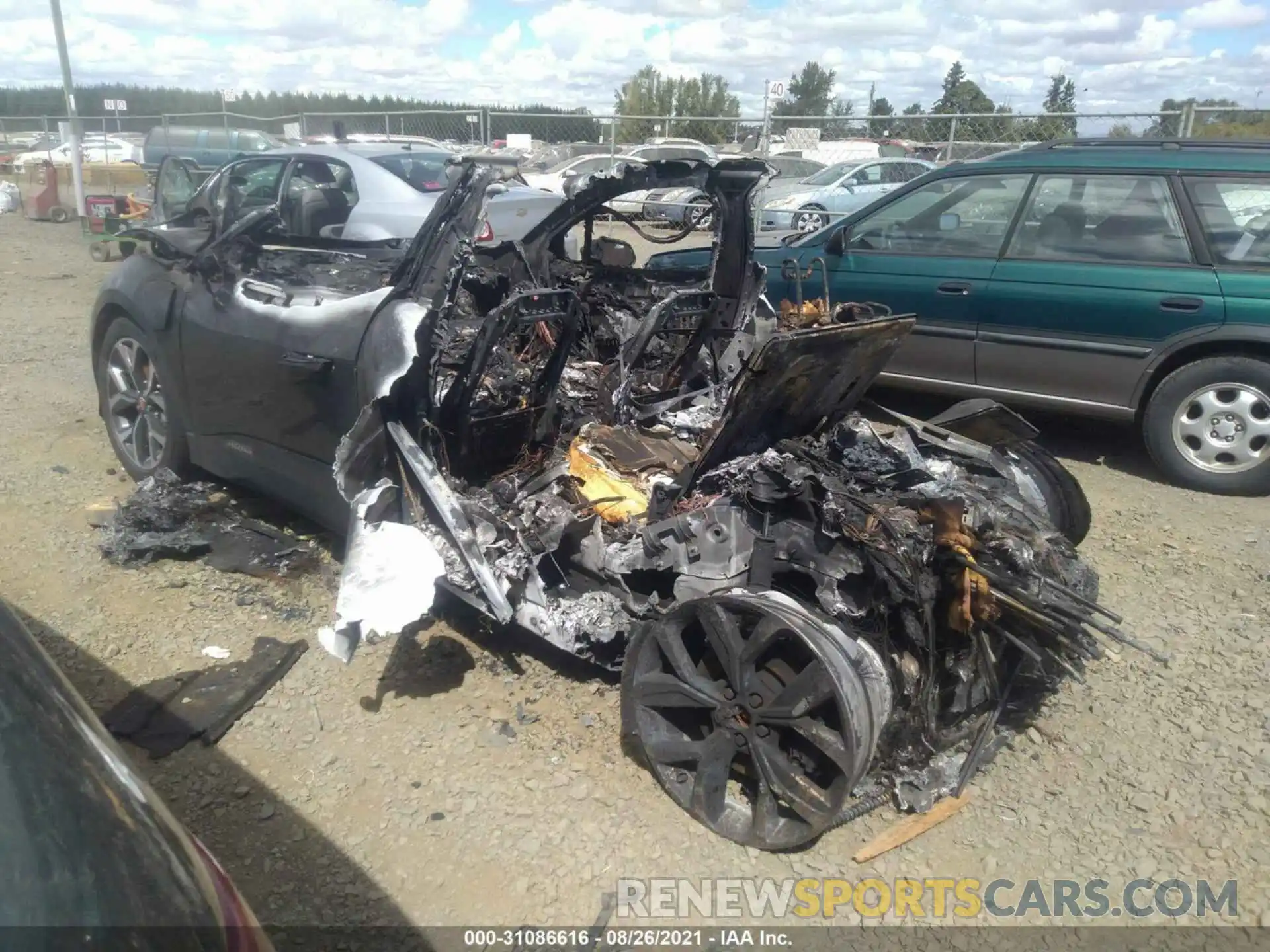 3 Photograph of a damaged car SADHD2S17K1F61440 JAGUAR I-PACE 2019