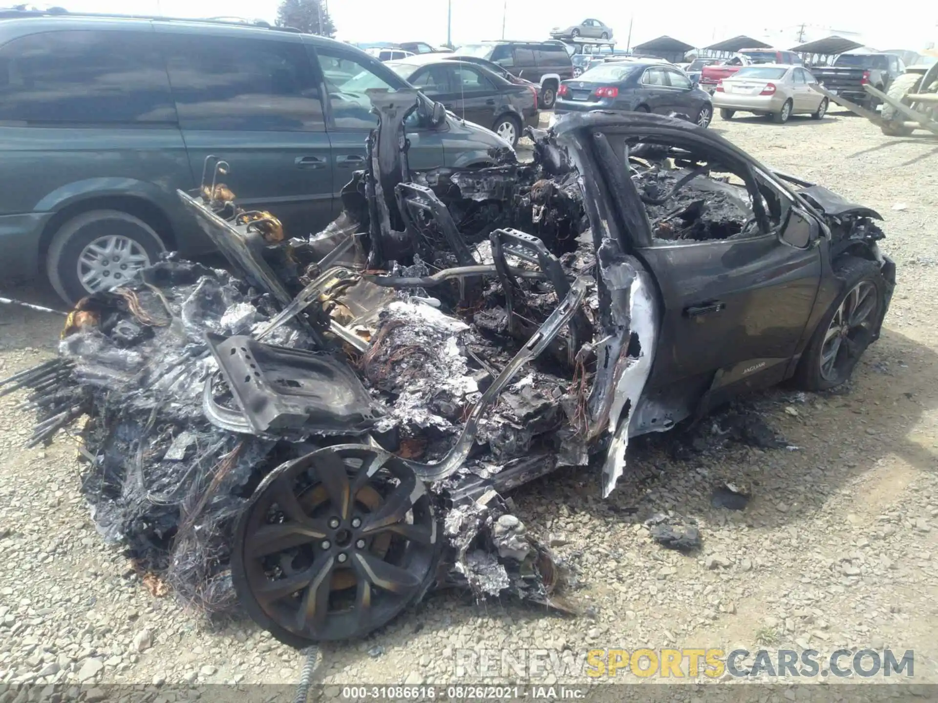 4 Photograph of a damaged car SADHD2S17K1F61440 JAGUAR I-PACE 2019