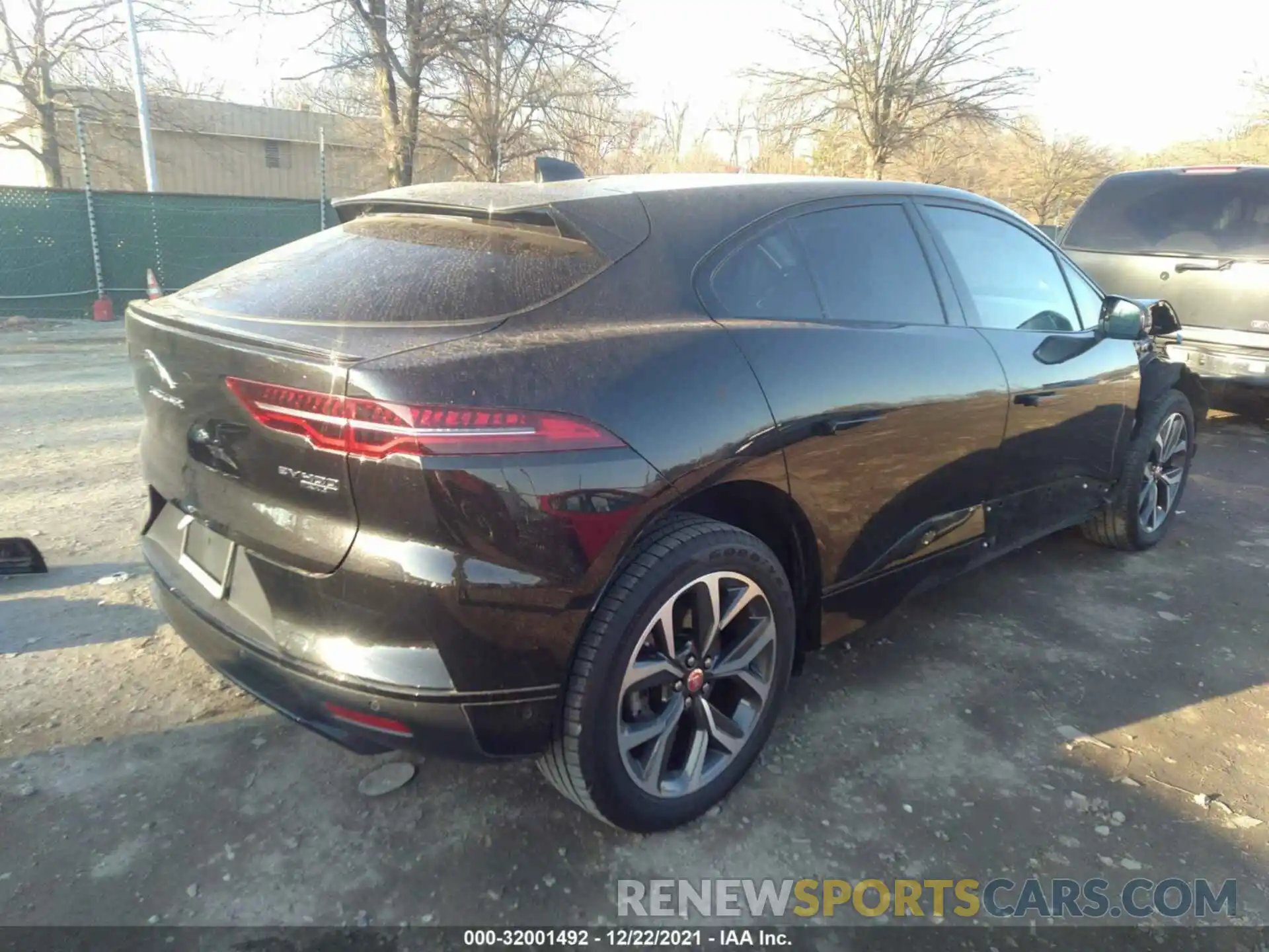 4 Фотография поврежденного автомобиля SADHD2S17K1F75385 JAGUAR I-PACE 2019