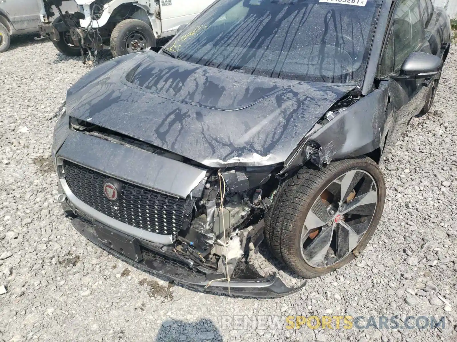 9 Photograph of a damaged car SADHD2S18K1F62046 JAGUAR I-PACE 2019