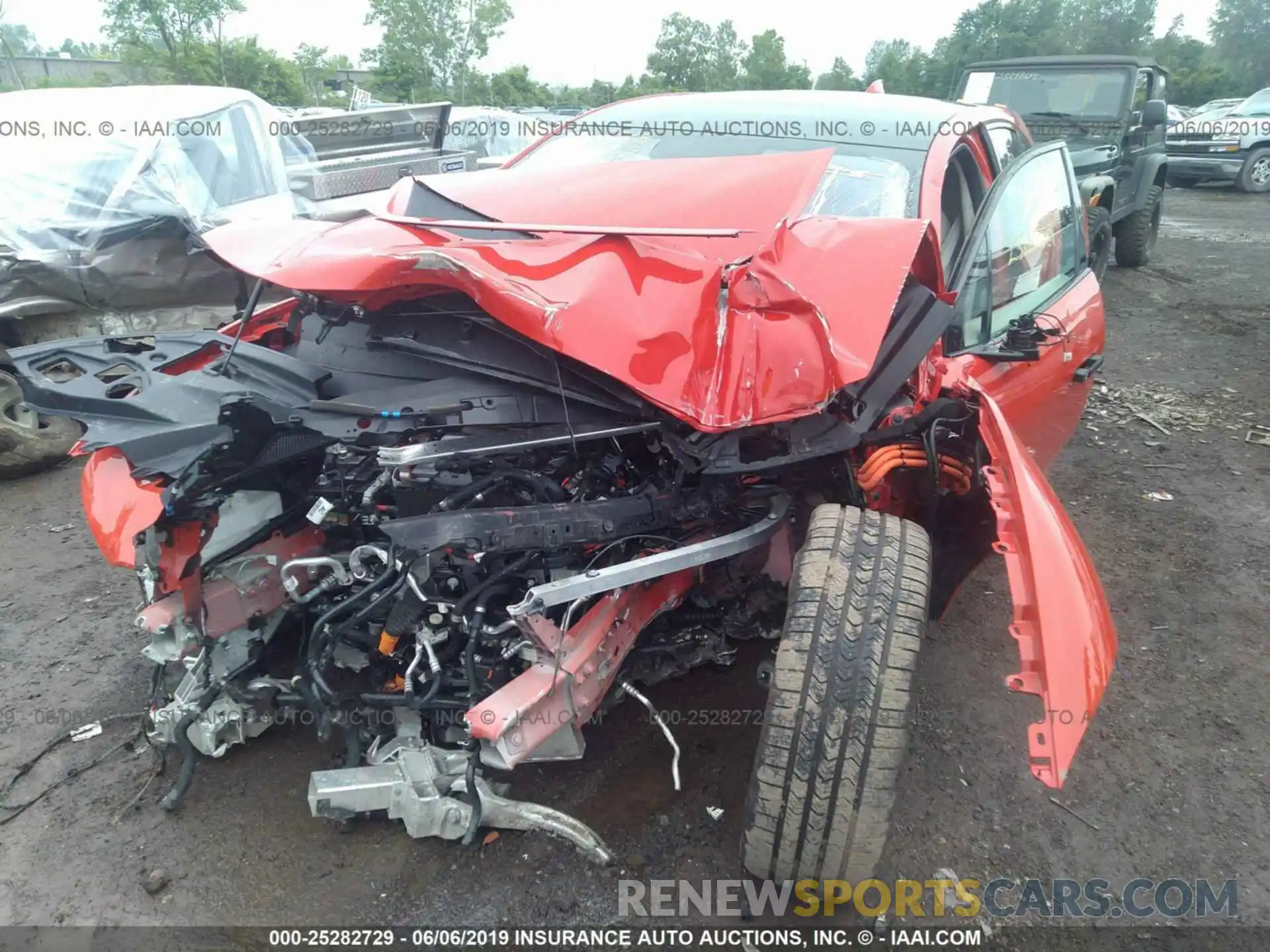 6 Photograph of a damaged car SADHD2S18K1F62273 JAGUAR I-PACE 2019