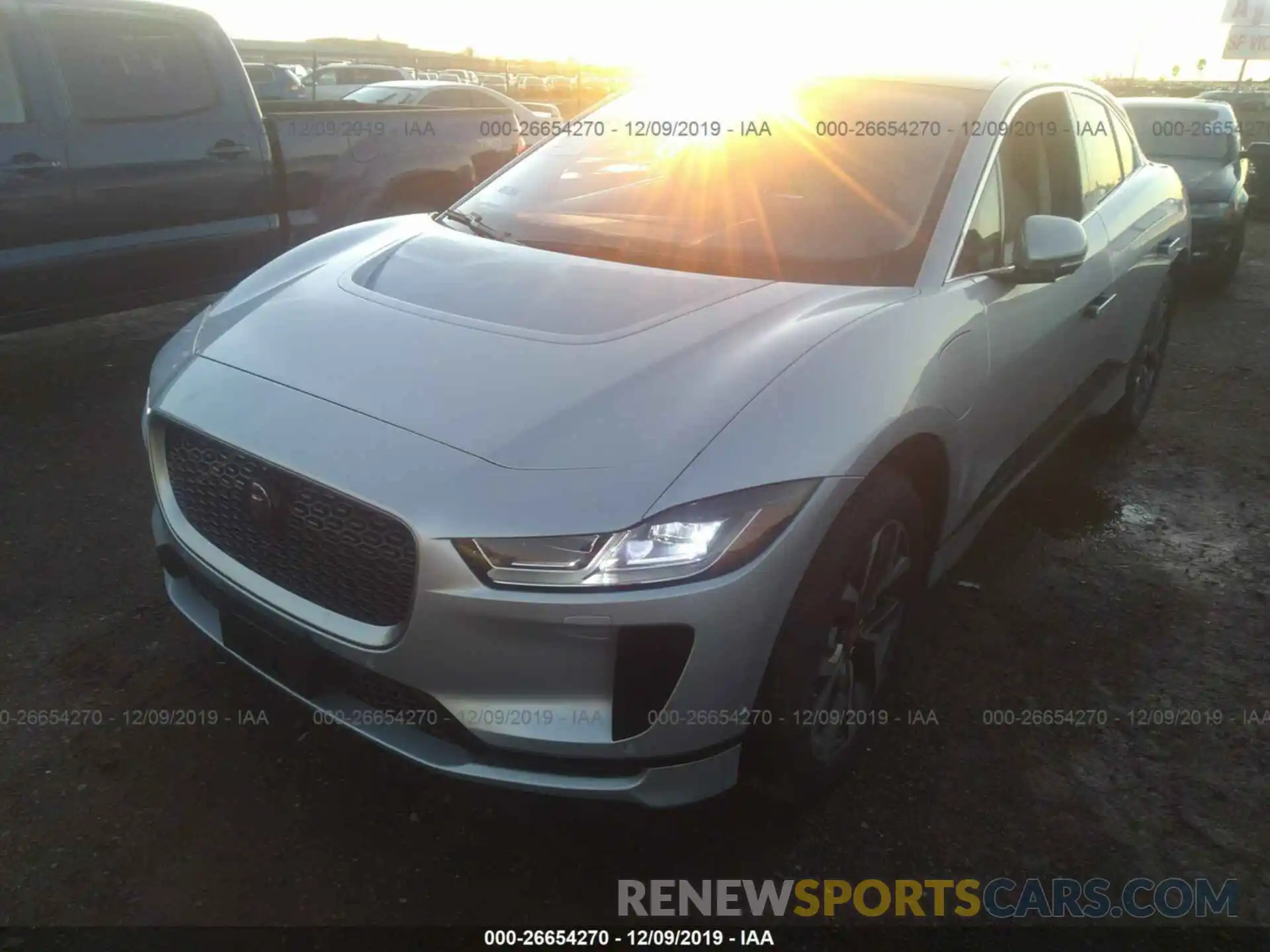 2 Фотография поврежденного автомобиля SADHD2S18K1F76674 JAGUAR I-PACE 2019