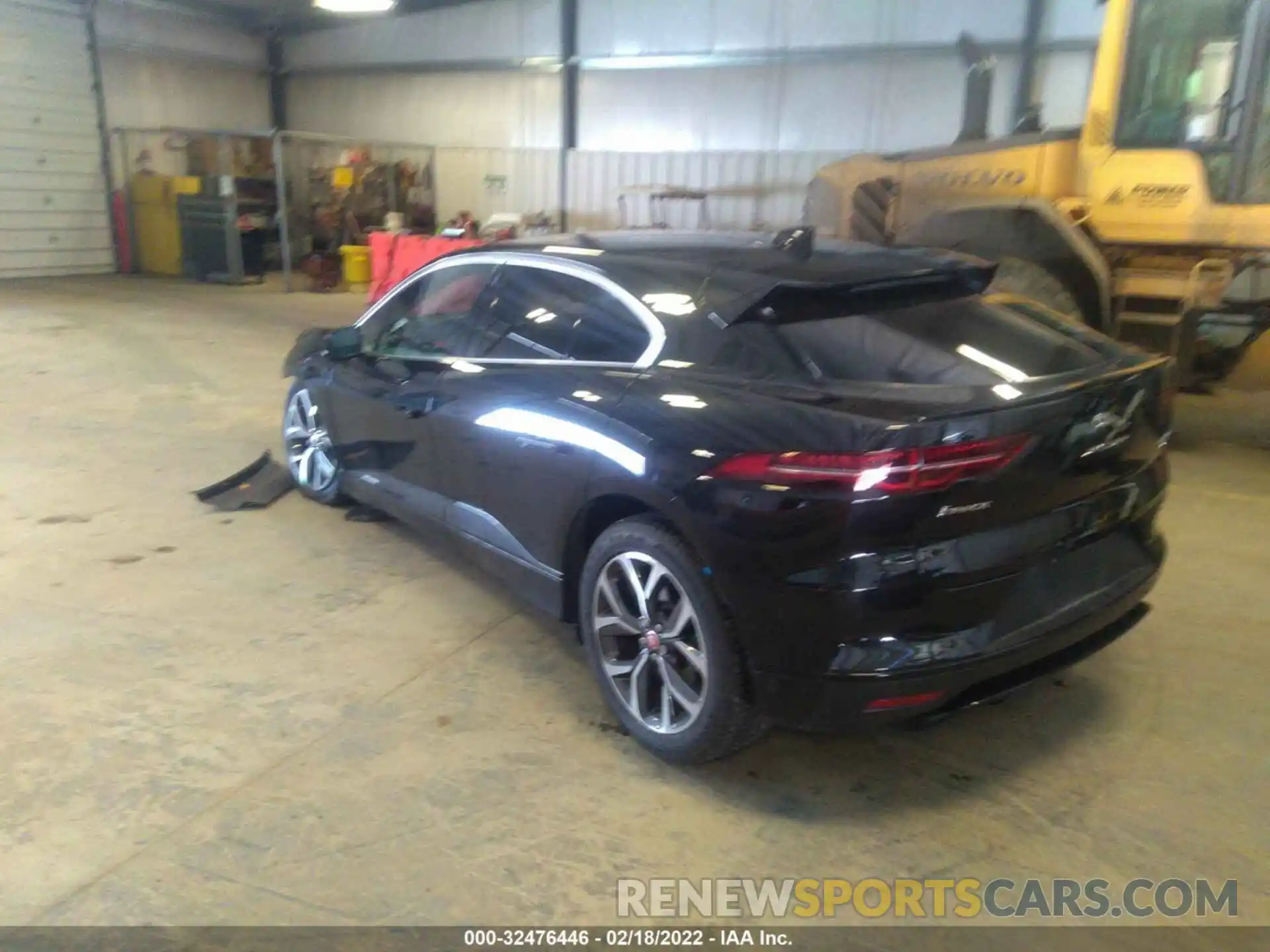 3 Photograph of a damaged car SADHD2S19K1F62041 JAGUAR I-PACE 2019