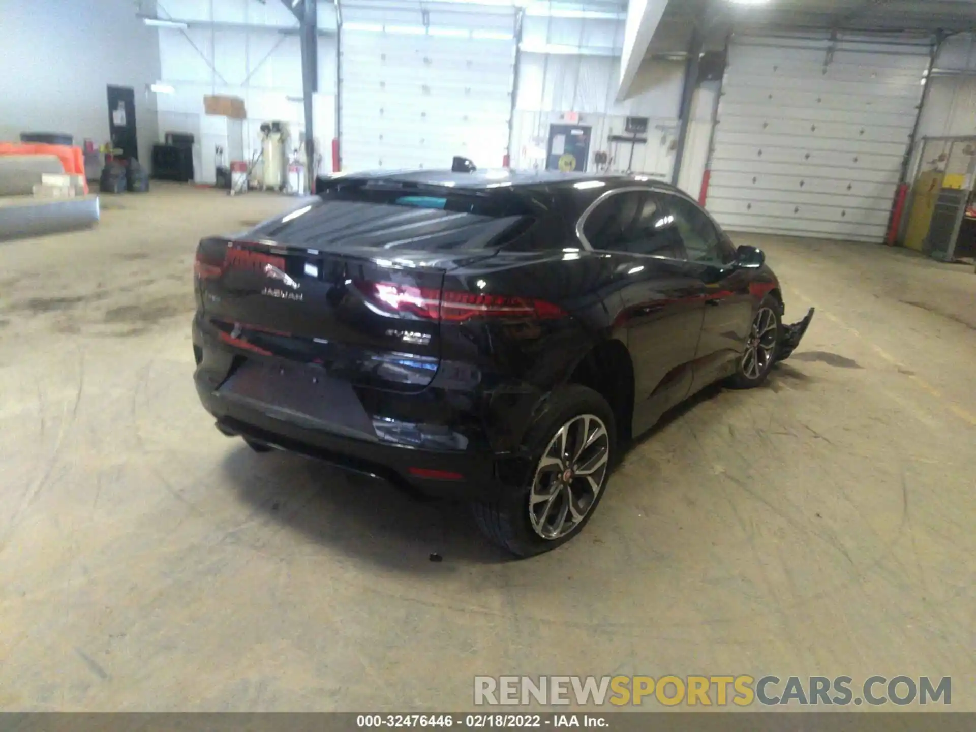 4 Photograph of a damaged car SADHD2S19K1F62041 JAGUAR I-PACE 2019