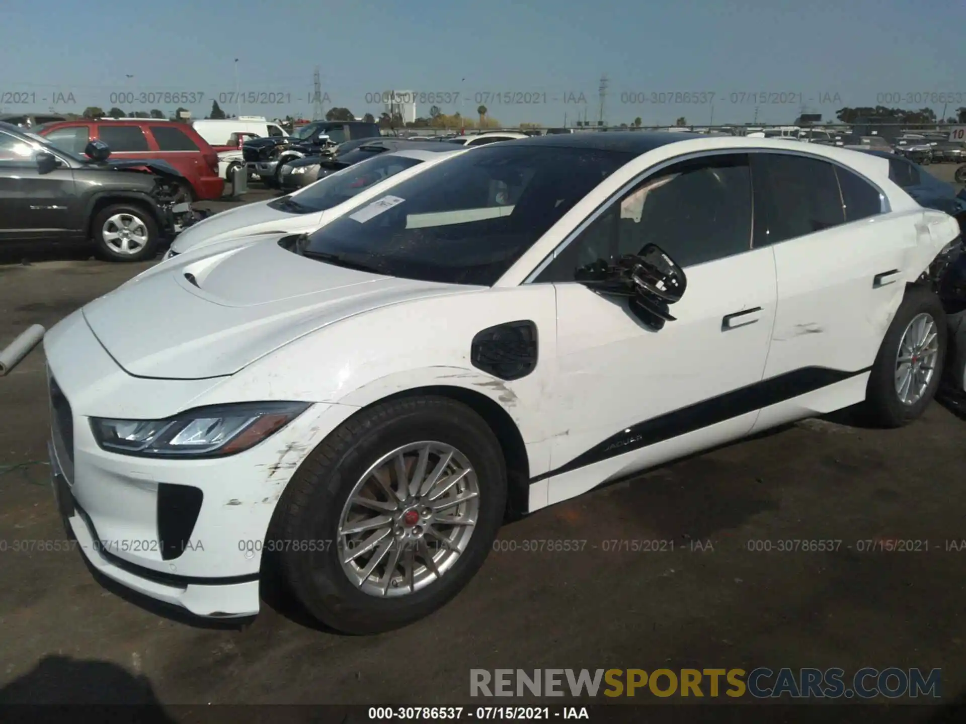 2 Фотография поврежденного автомобиля SADHB2S12L1F79416 JAGUAR I-PACE 2020